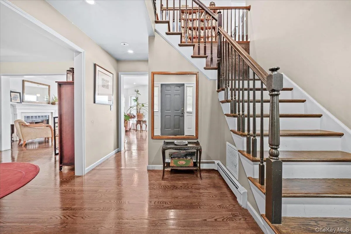 349 Warburton Avenue, Greenburgh, NY, 4 Bedrooms Bedrooms, 8 Rooms Rooms,3 BathroomsBathrooms,Residential Lease,For Rent,Warburton,0,1020650 349 Warburton Avenue, Greenburgh, NY, 4 Bedrooms Bedrooms, 8 Rooms Rooms,3 BathroomsBathrooms,Residential Lease,For Rent,Warburton,0,1020650