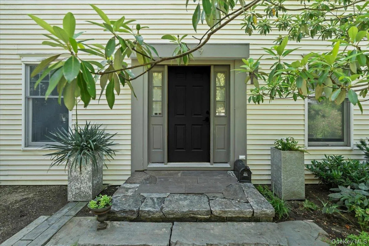 349 Warburton Avenue, Greenburgh, NY, 4 Bedrooms Bedrooms, 8 Rooms Rooms,3 BathroomsBathrooms,Residential Lease,For Rent,Warburton,0,1020650 349 Warburton Avenue, Greenburgh, NY, 4 Bedrooms Bedrooms, 8 Rooms Rooms,3 BathroomsBathrooms,Residential Lease,For Rent,Warburton,0,1020650