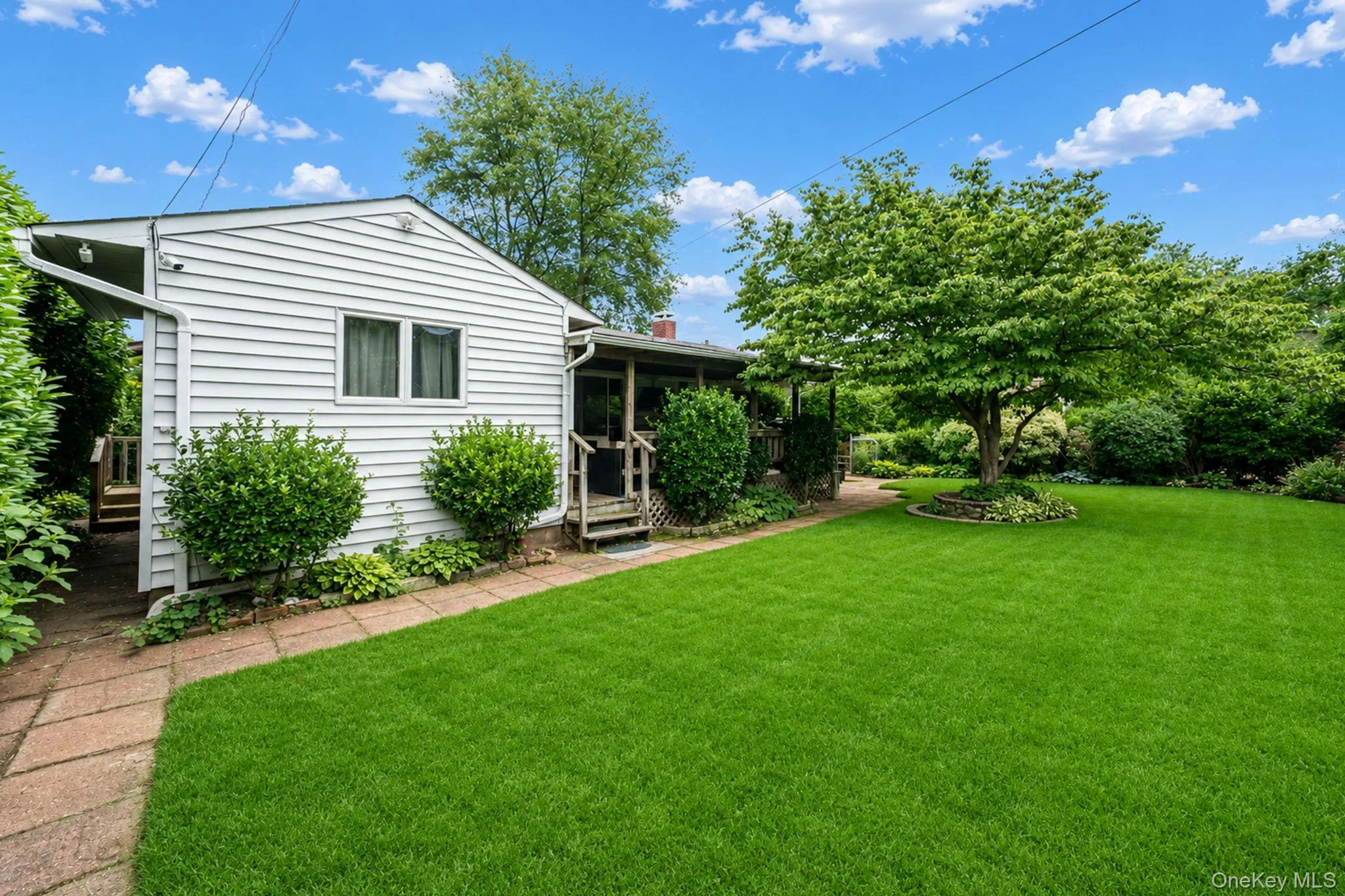 18 Edi Avenue, Oyster Bay, NY, 3 Bedrooms Bedrooms, 7 Rooms Rooms,2 BathroomsBathrooms,Residential,For Rent,Edi,0,1020656 18 Edi Avenue, Oyster Bay, NY, 3 Bedrooms Bedrooms, 7 Rooms Rooms,2 BathroomsBathrooms,Residential,For Rent,Edi,0,1020656