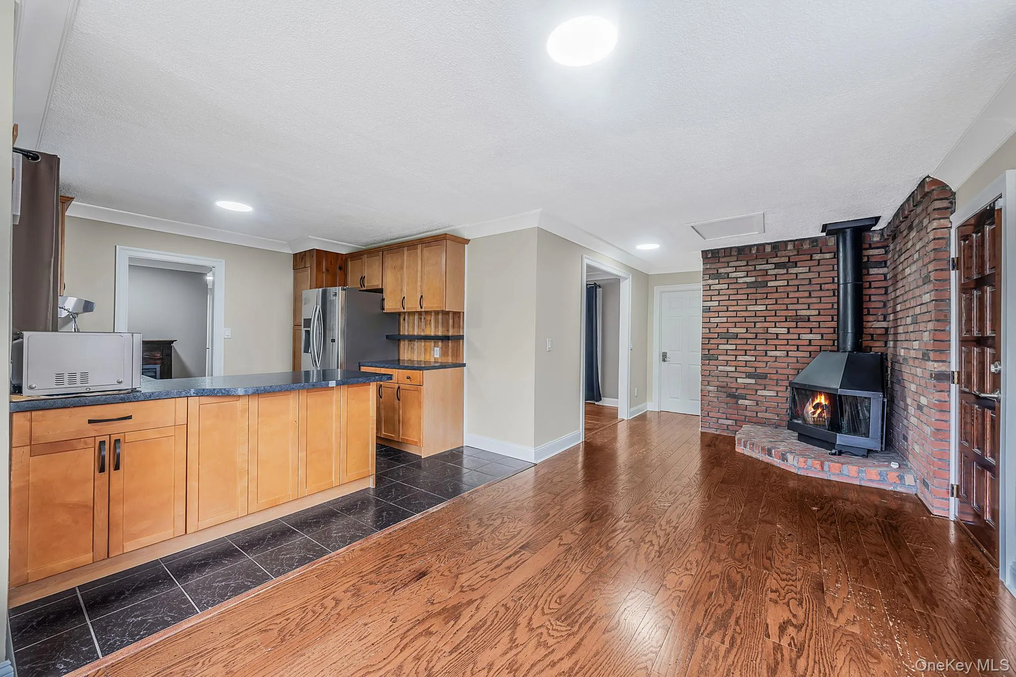 18 Edi Avenue, Oyster Bay, NY, 3 Bedrooms Bedrooms, 7 Rooms Rooms,2 BathroomsBathrooms,Residential,For Rent,Edi,0,1020656 18 Edi Avenue, Oyster Bay, NY, 3 Bedrooms Bedrooms, 7 Rooms Rooms,2 BathroomsBathrooms,Residential,For Rent,Edi,0,1020656