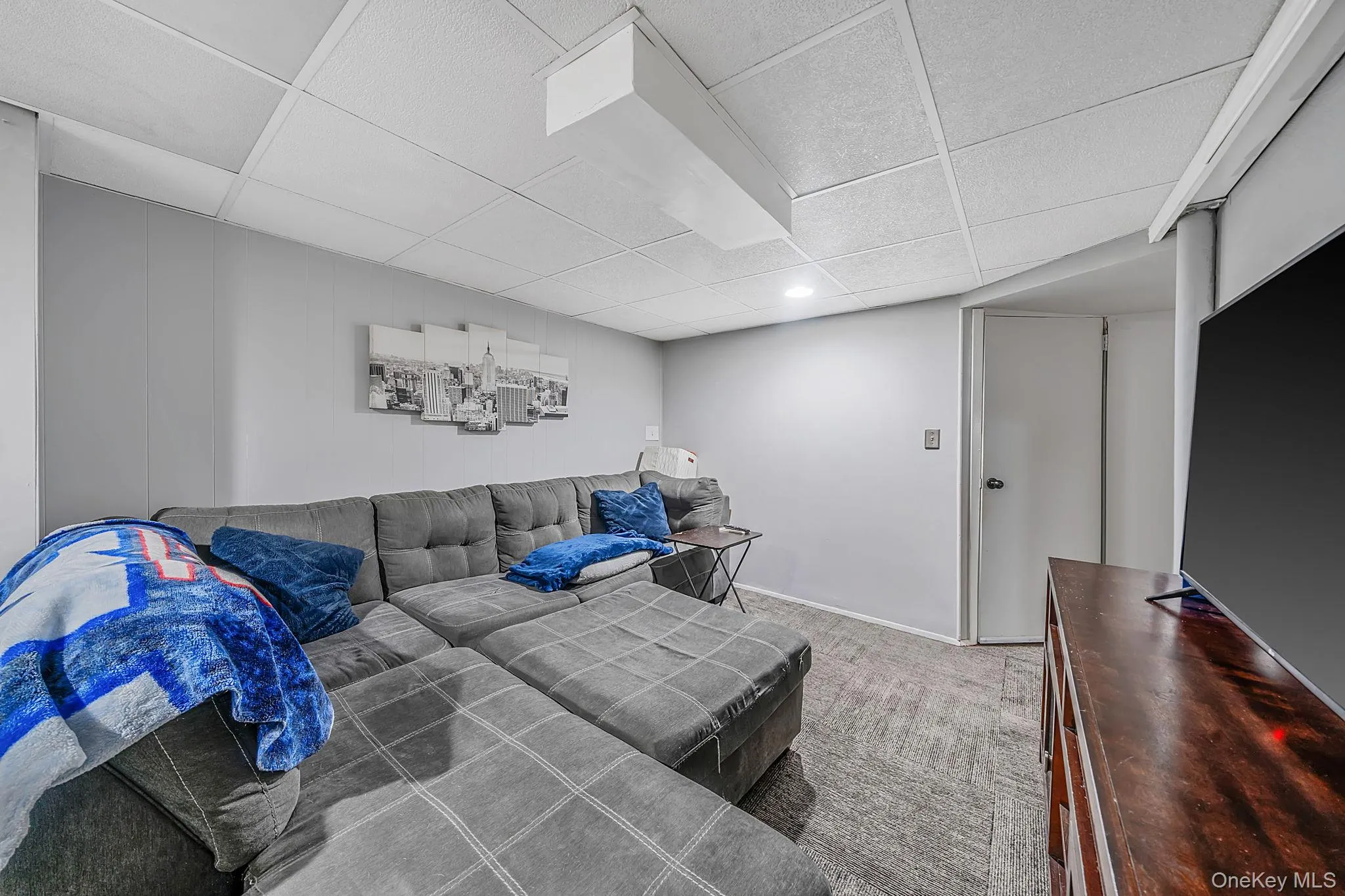 18 Edi Avenue, Oyster Bay, NY, 3 Bedrooms Bedrooms, 7 Rooms Rooms,2 BathroomsBathrooms,Residential,For Rent,Edi,0,1020656 18 Edi Avenue, Oyster Bay, NY, 3 Bedrooms Bedrooms, 7 Rooms Rooms,2 BathroomsBathrooms,Residential,For Rent,Edi,0,1020656