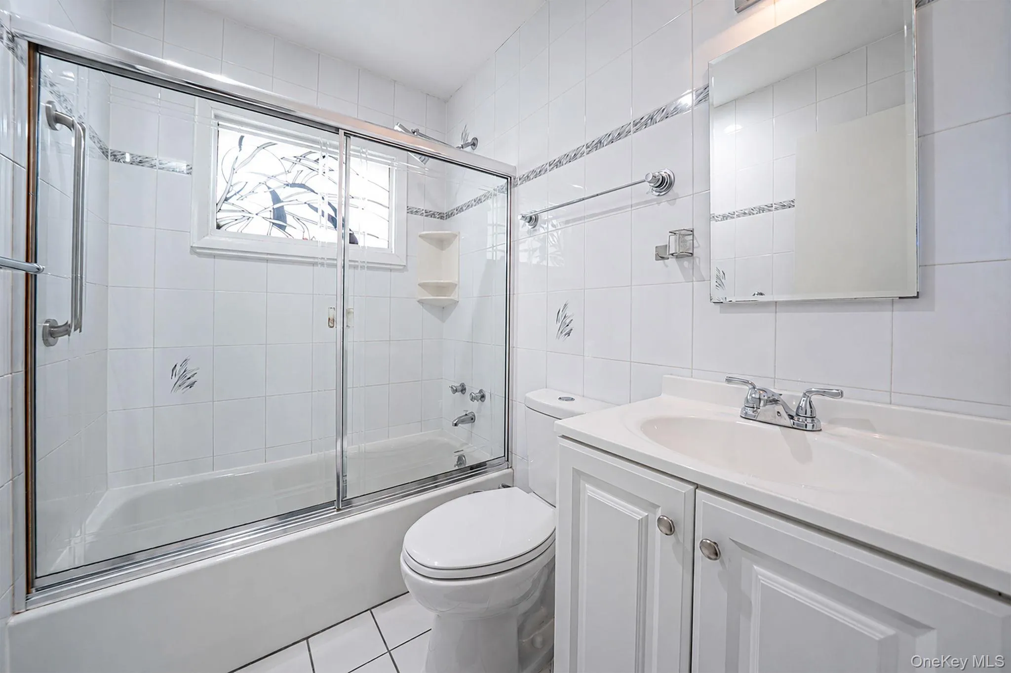18 Edi Avenue, Oyster Bay, NY, 3 Bedrooms Bedrooms, 7 Rooms Rooms,2 BathroomsBathrooms,Residential,For Rent,Edi,0,1020656 18 Edi Avenue, Oyster Bay, NY, 3 Bedrooms Bedrooms, 7 Rooms Rooms,2 BathroomsBathrooms,Residential,For Rent,Edi,0,1020656