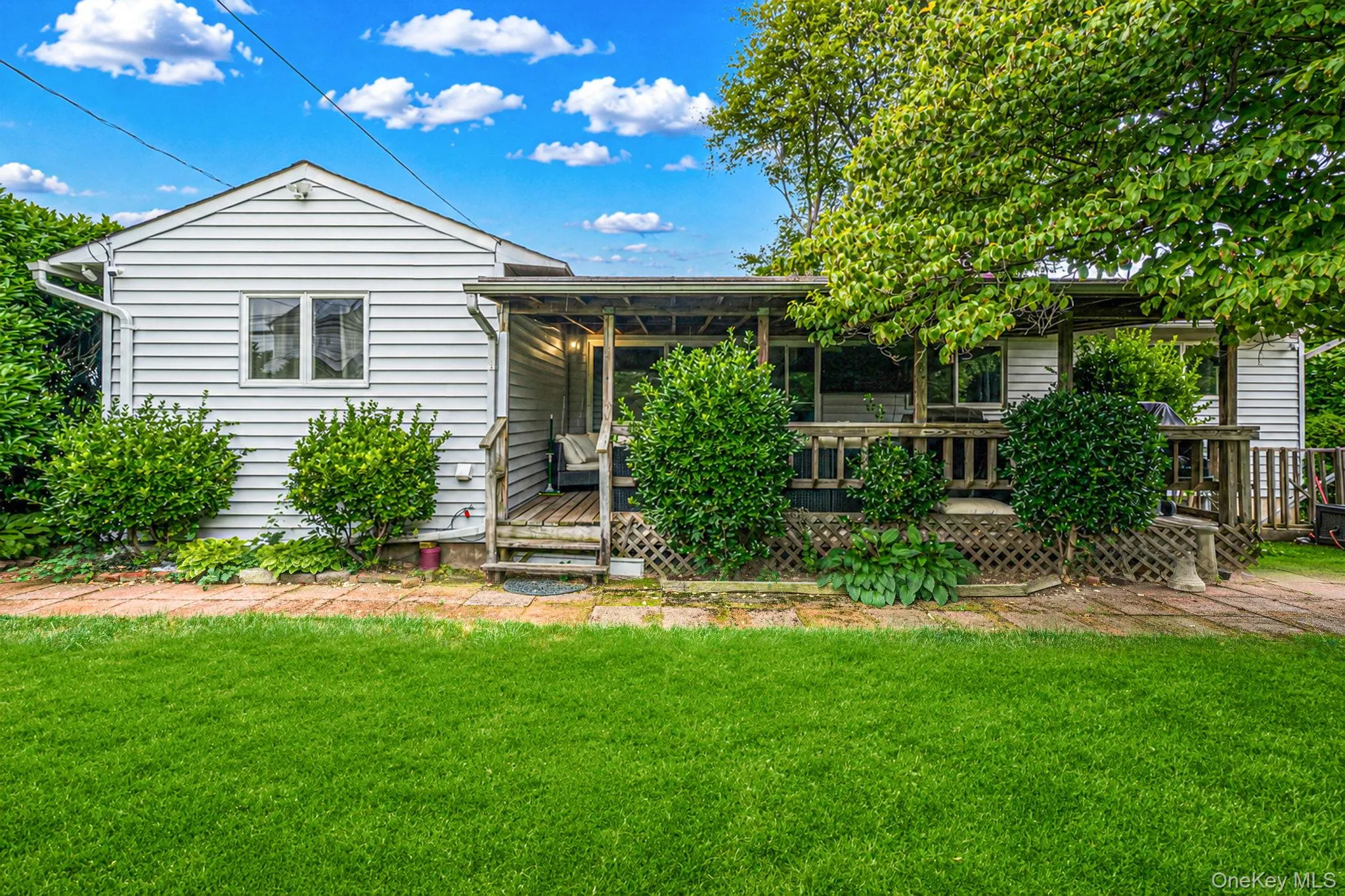18 Edi Avenue, Oyster Bay, NY, 3 Bedrooms Bedrooms, 7 Rooms Rooms,2 BathroomsBathrooms,Residential,For Rent,Edi,0,1020656 18 Edi Avenue, Oyster Bay, NY, 3 Bedrooms Bedrooms, 7 Rooms Rooms,2 BathroomsBathrooms,Residential,For Rent,Edi,0,1020656