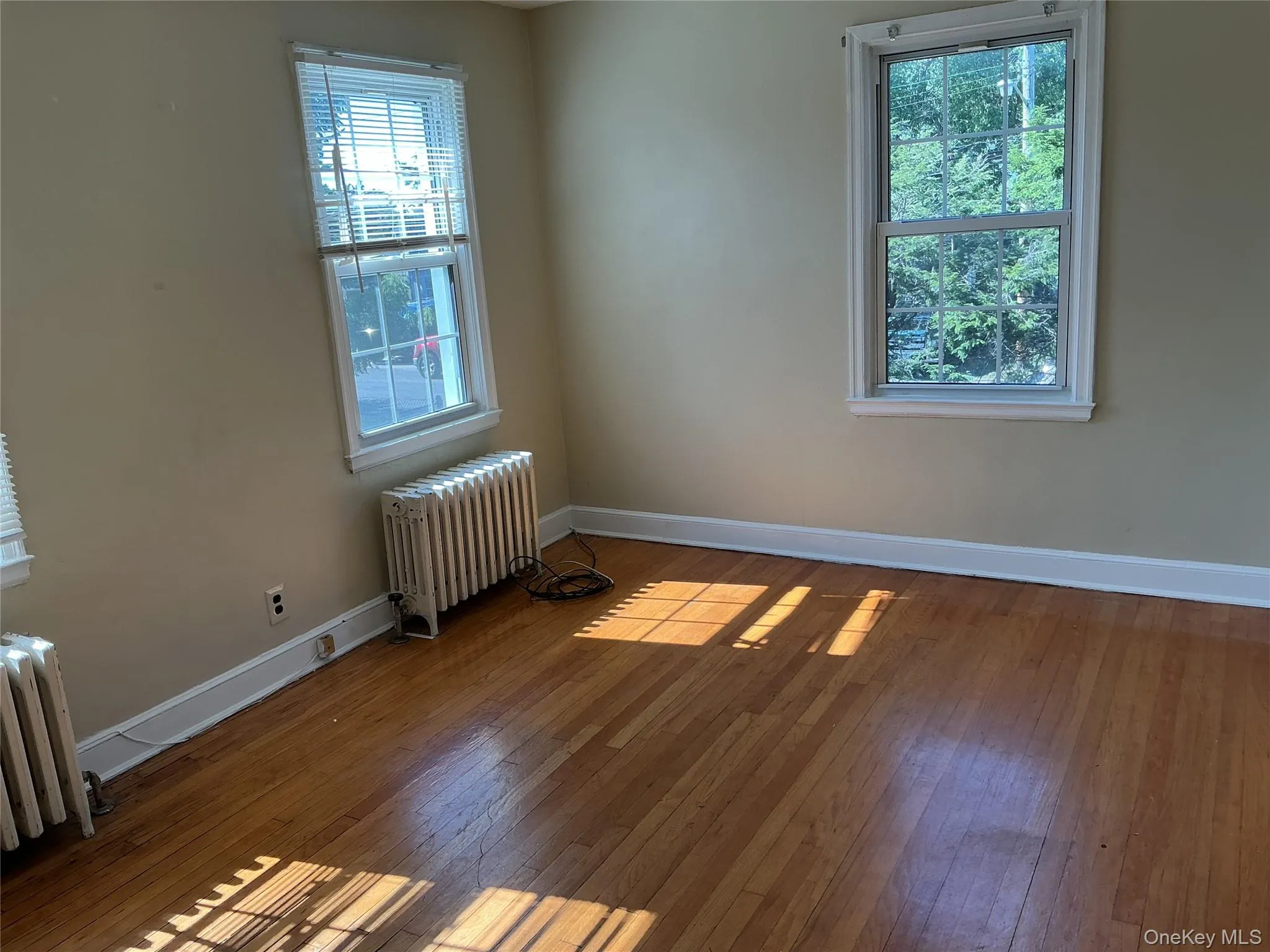 45 Tennyson Avenue, North Hempstead, NY, 6 Bedrooms Bedrooms, 9 Rooms Rooms,2 BathroomsBathrooms,Residential Lease,For Rent,Tennyson,0,1020658 45 Tennyson Avenue, North Hempstead, NY, 6 Bedrooms Bedrooms, 9 Rooms Rooms,2 BathroomsBathrooms,Residential Lease,For Rent,Tennyson,0,1020658