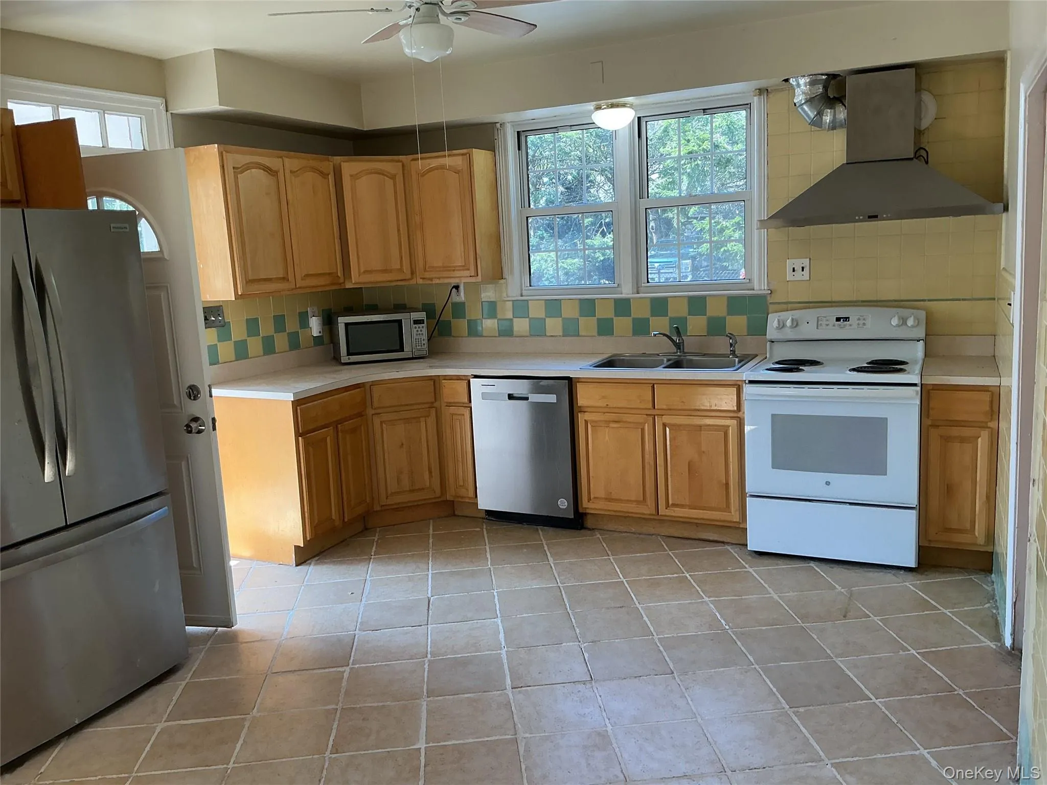 45 Tennyson Avenue, North Hempstead, NY, 6 Bedrooms Bedrooms, 9 Rooms Rooms,2 BathroomsBathrooms,Residential Lease,For Rent,Tennyson,0,1020658 45 Tennyson Avenue, North Hempstead, NY, 6 Bedrooms Bedrooms, 9 Rooms Rooms,2 BathroomsBathrooms,Residential Lease,For Rent,Tennyson,0,1020658