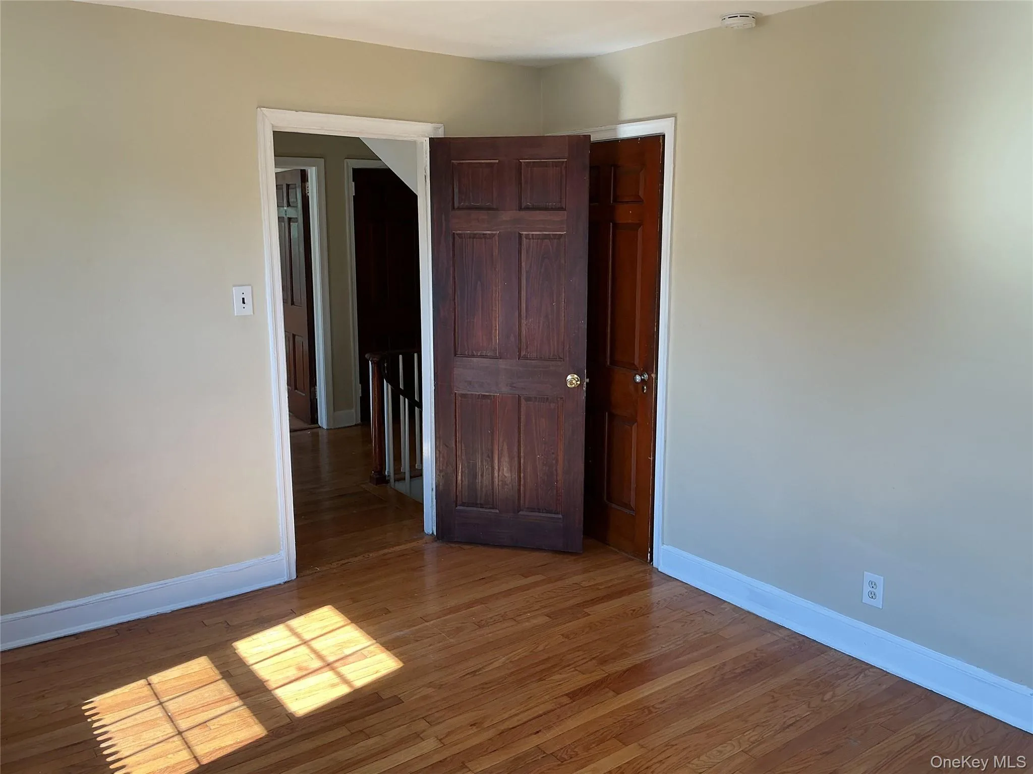 45 Tennyson Avenue, North Hempstead, NY, 6 Bedrooms Bedrooms, 9 Rooms Rooms,2 BathroomsBathrooms,Residential Lease,For Rent,Tennyson,0,1020658 45 Tennyson Avenue, North Hempstead, NY, 6 Bedrooms Bedrooms, 9 Rooms Rooms,2 BathroomsBathrooms,Residential Lease,For Rent,Tennyson,0,1020658