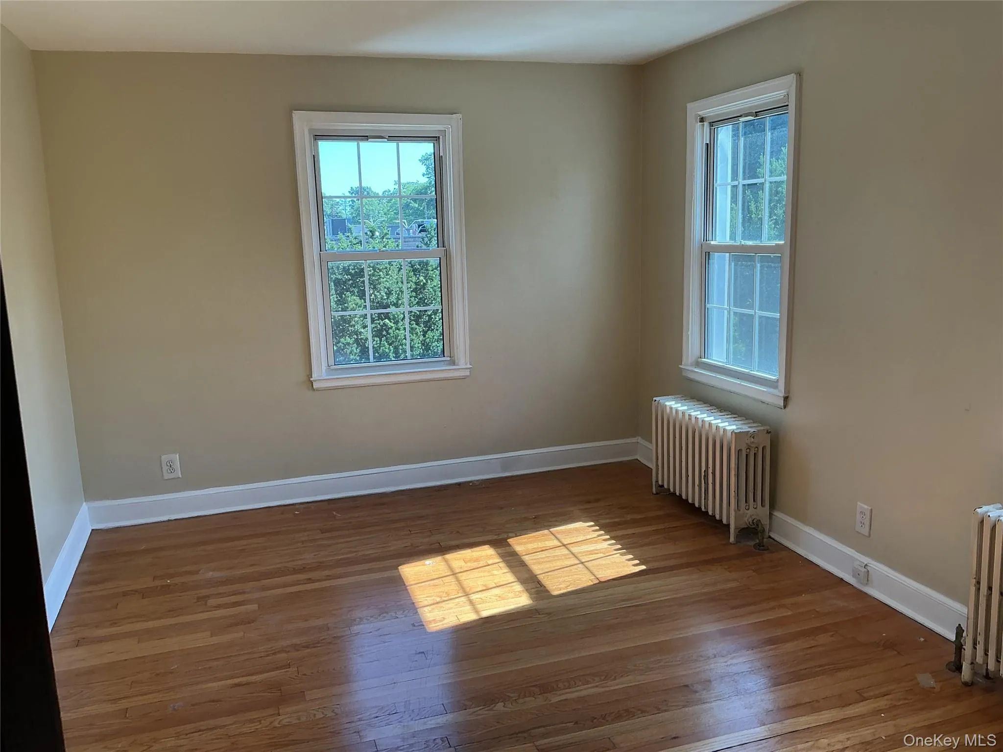 45 Tennyson Avenue, North Hempstead, NY, 6 Bedrooms Bedrooms, 9 Rooms Rooms,2 BathroomsBathrooms,Residential Lease,For Rent,Tennyson,0,1020658 45 Tennyson Avenue, North Hempstead, NY, 6 Bedrooms Bedrooms, 9 Rooms Rooms,2 BathroomsBathrooms,Residential Lease,For Rent,Tennyson,0,1020658