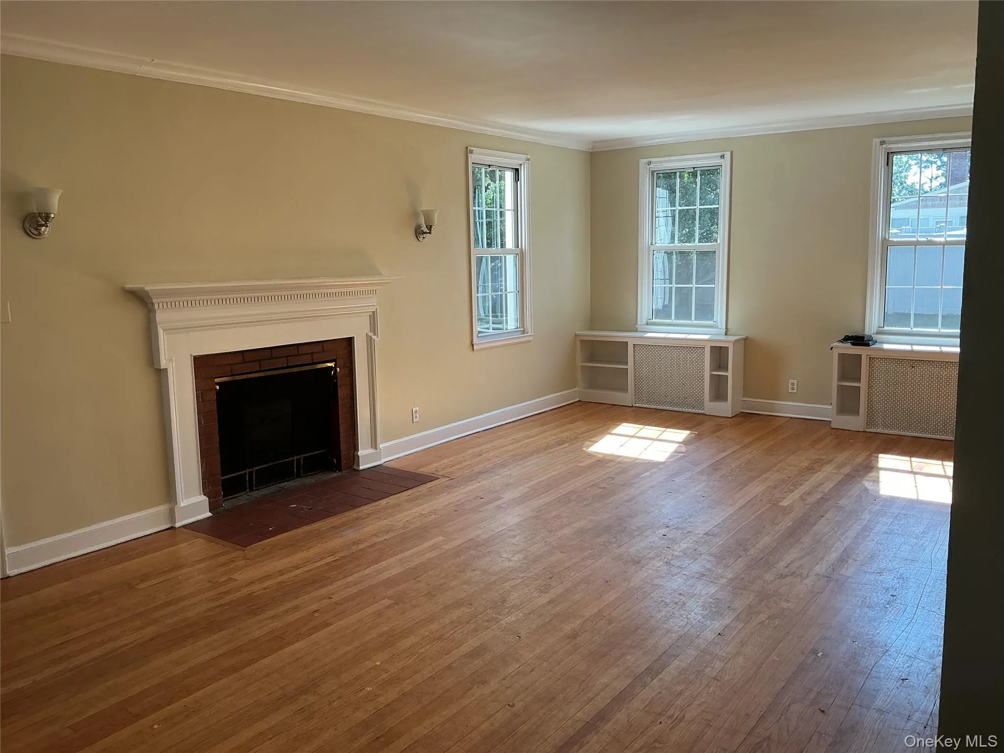 45 Tennyson Avenue, North Hempstead, NY, 6 Bedrooms Bedrooms, 9 Rooms Rooms,2 BathroomsBathrooms,Residential Lease,For Rent,Tennyson,0,1020658 45 Tennyson Avenue, North Hempstead, NY, 6 Bedrooms Bedrooms, 9 Rooms Rooms,2 BathroomsBathrooms,Residential Lease,For Rent,Tennyson,0,1020658