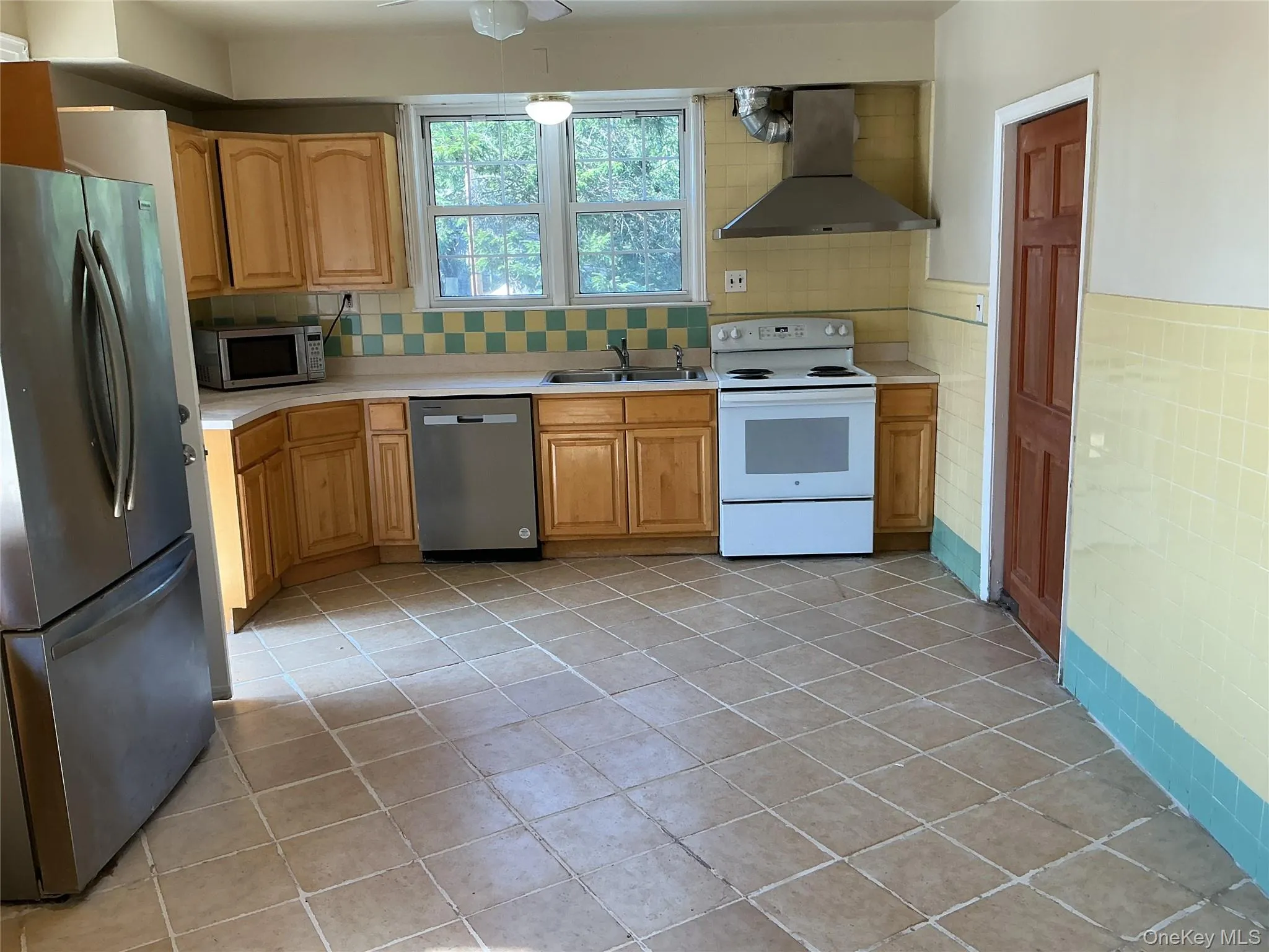 45 Tennyson Avenue, North Hempstead, NY, 6 Bedrooms Bedrooms, 9 Rooms Rooms,2 BathroomsBathrooms,Residential Lease,For Rent,Tennyson,0,1020658 45 Tennyson Avenue, North Hempstead, NY, 6 Bedrooms Bedrooms, 9 Rooms Rooms,2 BathroomsBathrooms,Residential Lease,For Rent,Tennyson,0,1020658