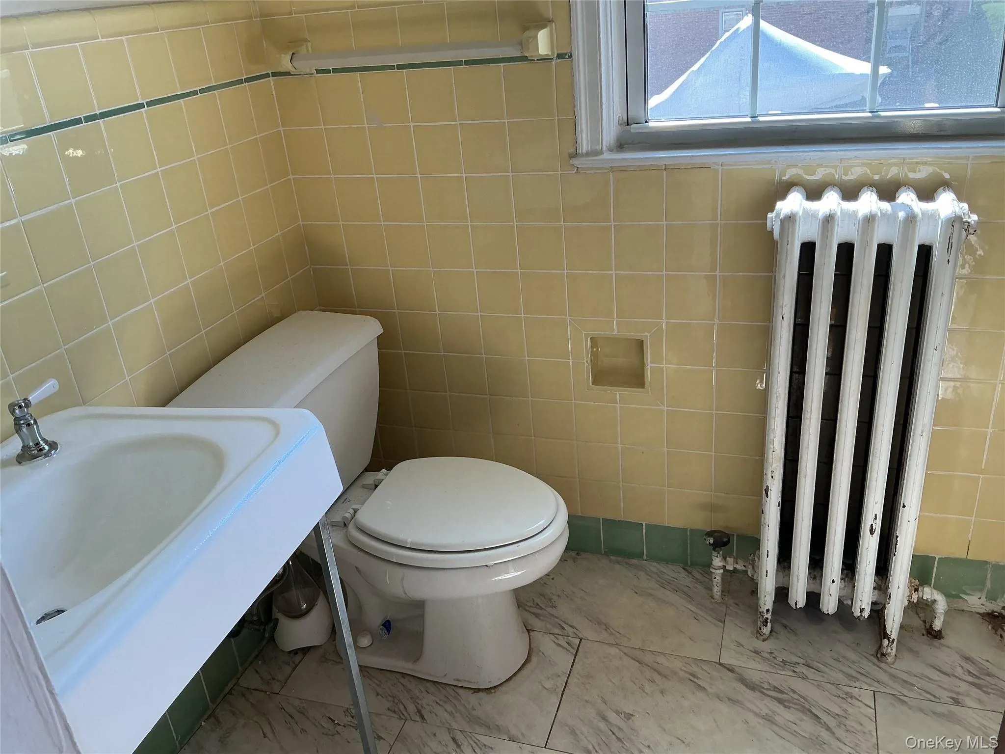 45 Tennyson Avenue, North Hempstead, NY, 6 Bedrooms Bedrooms, 9 Rooms Rooms,2 BathroomsBathrooms,Residential Lease,For Rent,Tennyson,0,1020658 45 Tennyson Avenue, North Hempstead, NY, 6 Bedrooms Bedrooms, 9 Rooms Rooms,2 BathroomsBathrooms,Residential Lease,For Rent,Tennyson,0,1020658