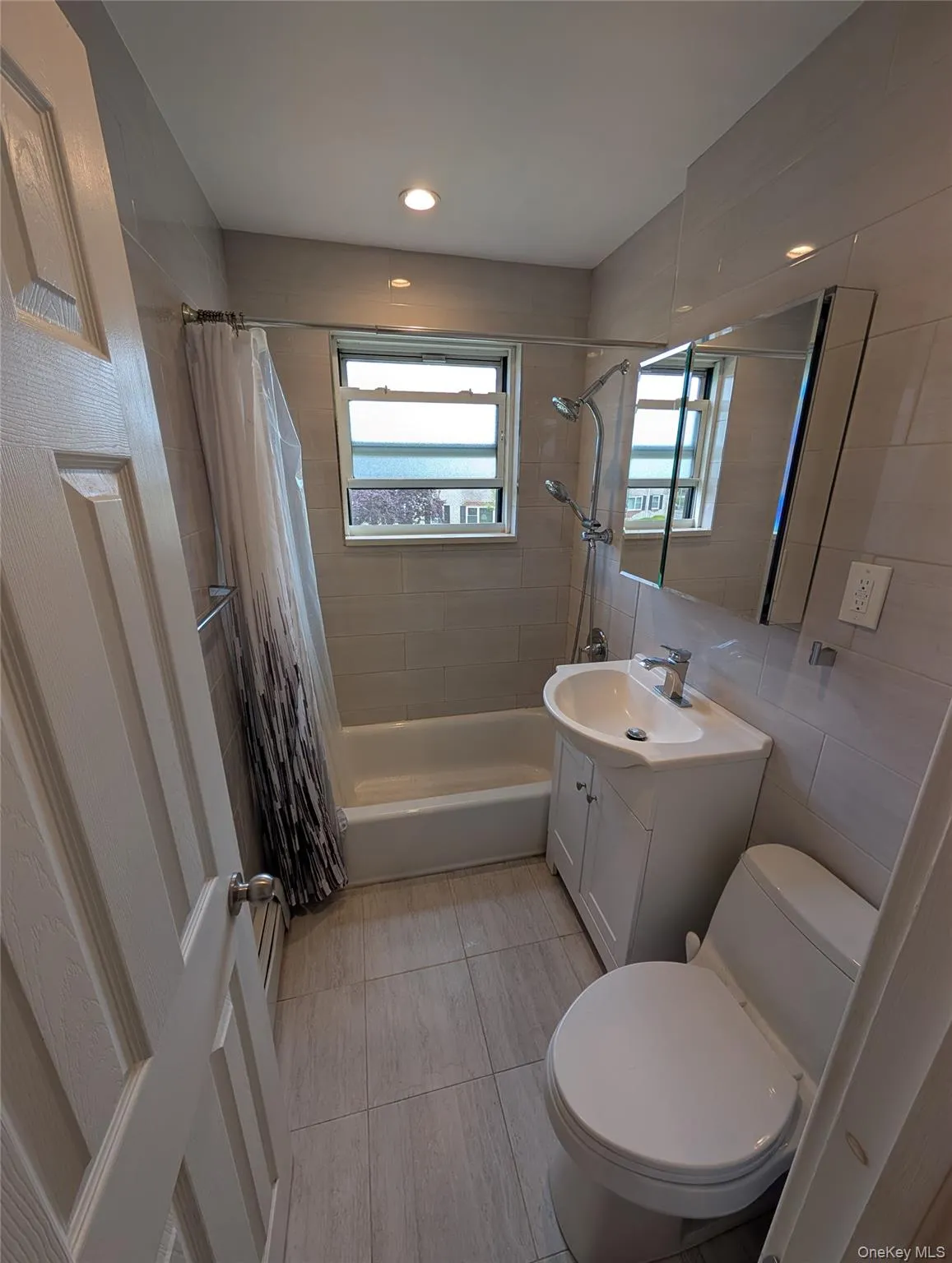 15048 Jewel Avenue, New York, NY, 1 Bedroom Bedrooms, 4 Rooms Rooms,1 BathroomBathrooms,Residential,For Rent,Jewel,0,1020659 15048 Jewel Avenue, New York, NY, 1 Bedroom Bedrooms, 4 Rooms Rooms,1 BathroomBathrooms,Residential,For Rent,Jewel,0,1020659