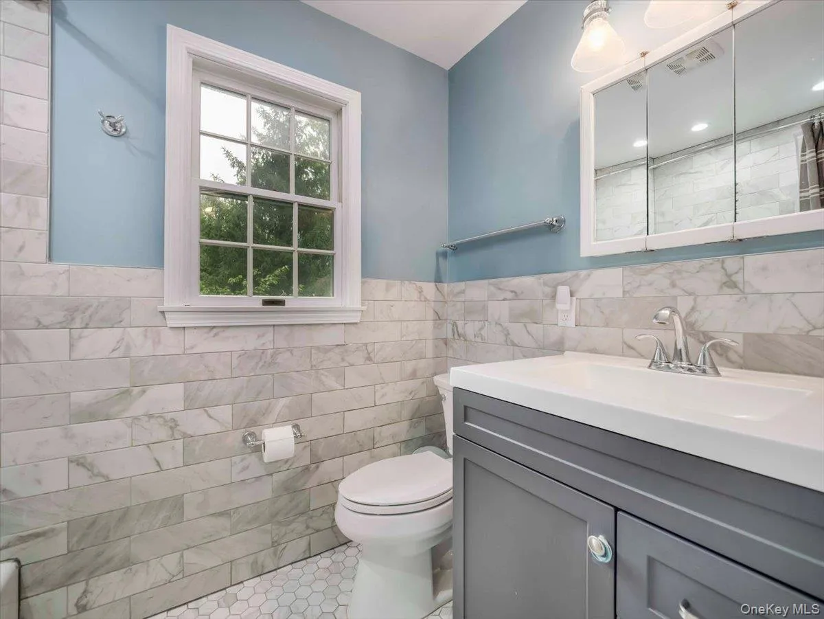 44 Oriole Street, Orangetown, NY, 3 Bedrooms Bedrooms, 7 Rooms Rooms,2 BathroomsBathrooms,Residential,For Rent,Oriole,0,1020660 44 Oriole Street, Orangetown, NY, 3 Bedrooms Bedrooms, 7 Rooms Rooms,2 BathroomsBathrooms,Residential,For Rent,Oriole,0,1020660