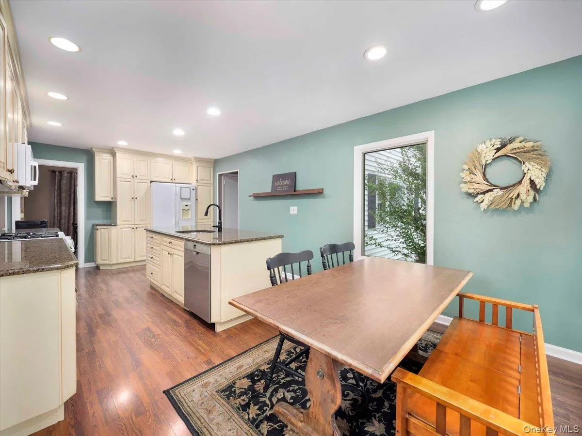 44 Oriole Street, Orangetown, NY, 3 Bedrooms Bedrooms, 7 Rooms Rooms,2 BathroomsBathrooms,Residential,For Rent,Oriole,0,1020660 44 Oriole Street, Orangetown, NY, 3 Bedrooms Bedrooms, 7 Rooms Rooms,2 BathroomsBathrooms,Residential,For Rent,Oriole,0,1020660