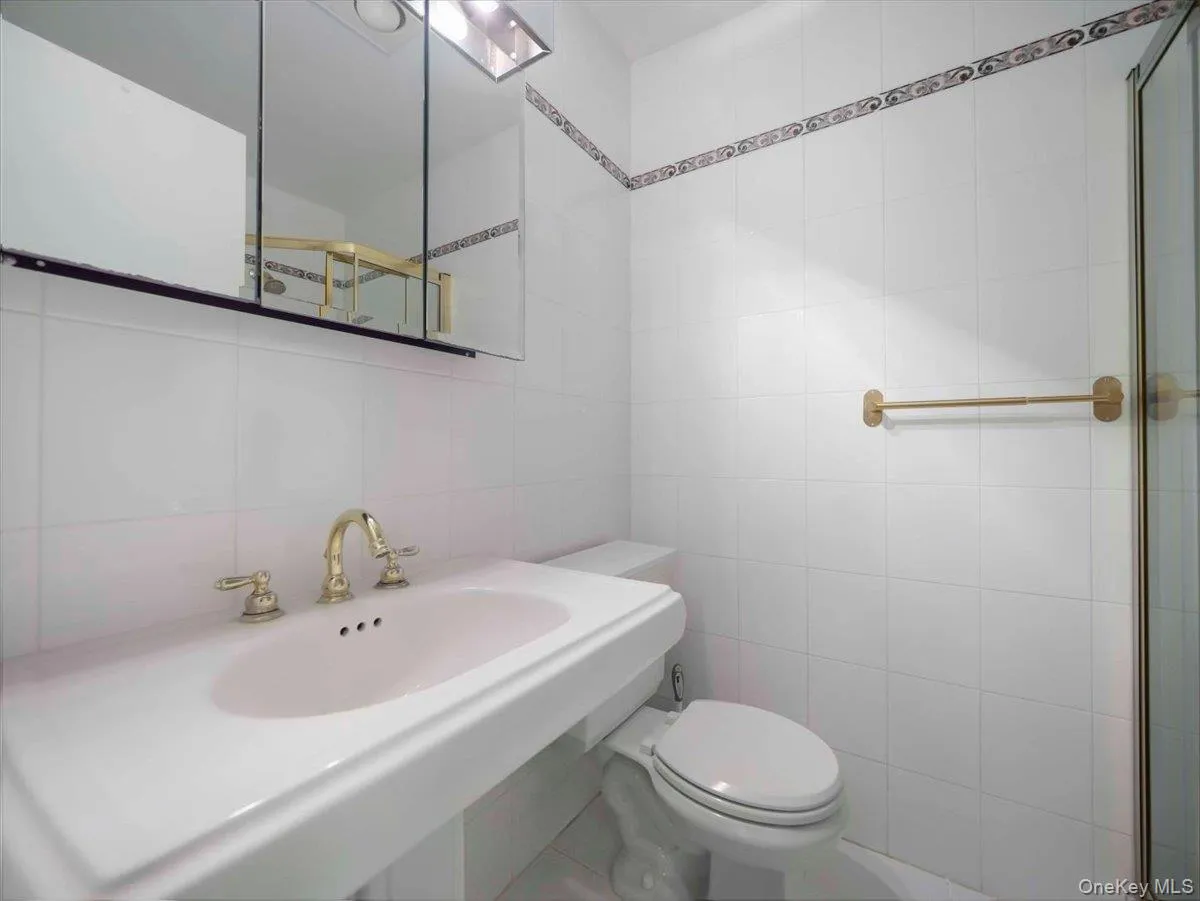 44 Oriole Street, Orangetown, NY, 3 Bedrooms Bedrooms, 7 Rooms Rooms,2 BathroomsBathrooms,Residential,For Rent,Oriole,0,1020660 44 Oriole Street, Orangetown, NY, 3 Bedrooms Bedrooms, 7 Rooms Rooms,2 BathroomsBathrooms,Residential,For Rent,Oriole,0,1020660