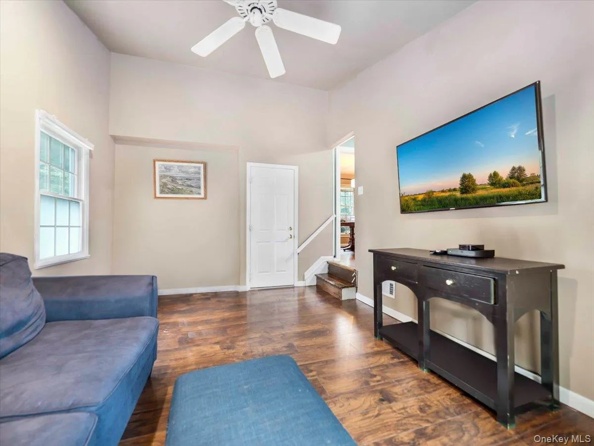 44 Oriole Street, Orangetown, NY, 3 Bedrooms Bedrooms, 7 Rooms Rooms,2 BathroomsBathrooms,Residential,For Rent,Oriole,0,1020660 44 Oriole Street, Orangetown, NY, 3 Bedrooms Bedrooms, 7 Rooms Rooms,2 BathroomsBathrooms,Residential,For Rent,Oriole,0,1020660