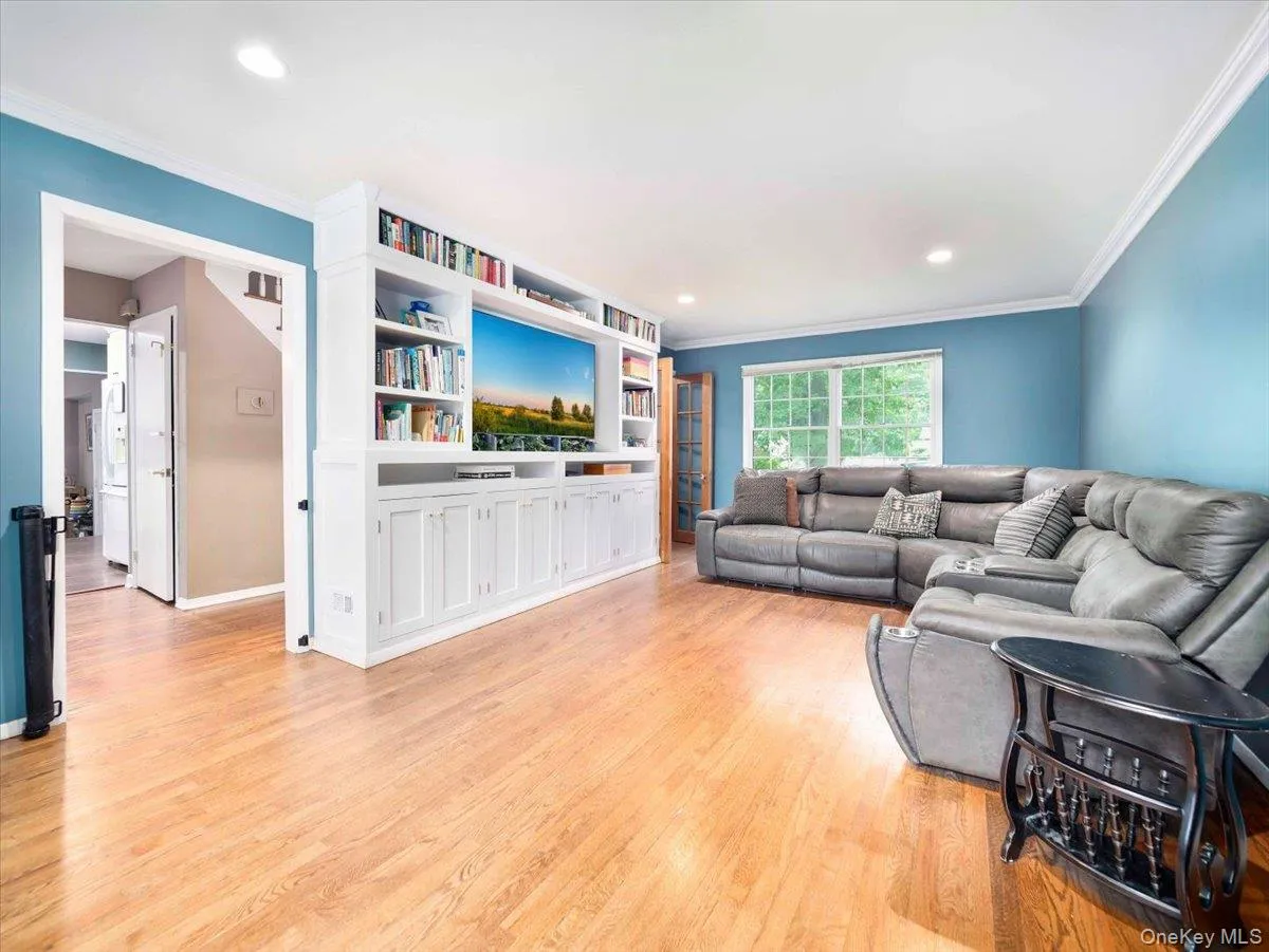 44 Oriole Street, Orangetown, NY, 3 Bedrooms Bedrooms, 7 Rooms Rooms,2 BathroomsBathrooms,Residential,For Rent,Oriole,0,1020660 44 Oriole Street, Orangetown, NY, 3 Bedrooms Bedrooms, 7 Rooms Rooms,2 BathroomsBathrooms,Residential,For Rent,Oriole,0,1020660