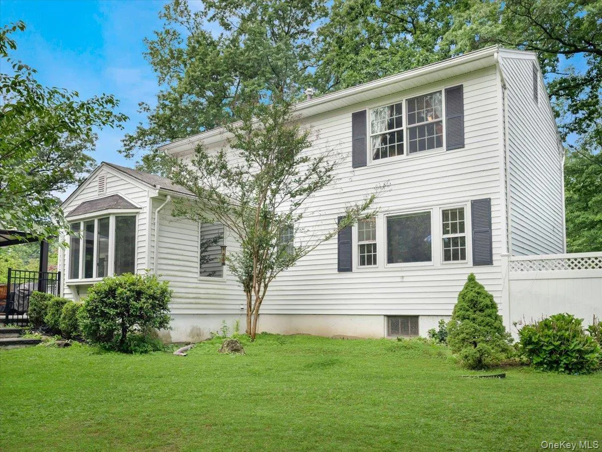 44 Oriole Street, Orangetown, NY, 3 Bedrooms Bedrooms, 7 Rooms Rooms,2 BathroomsBathrooms,Residential,For Rent,Oriole,0,1020660 44 Oriole Street, Orangetown, NY, 3 Bedrooms Bedrooms, 7 Rooms Rooms,2 BathroomsBathrooms,Residential,For Rent,Oriole,0,1020660