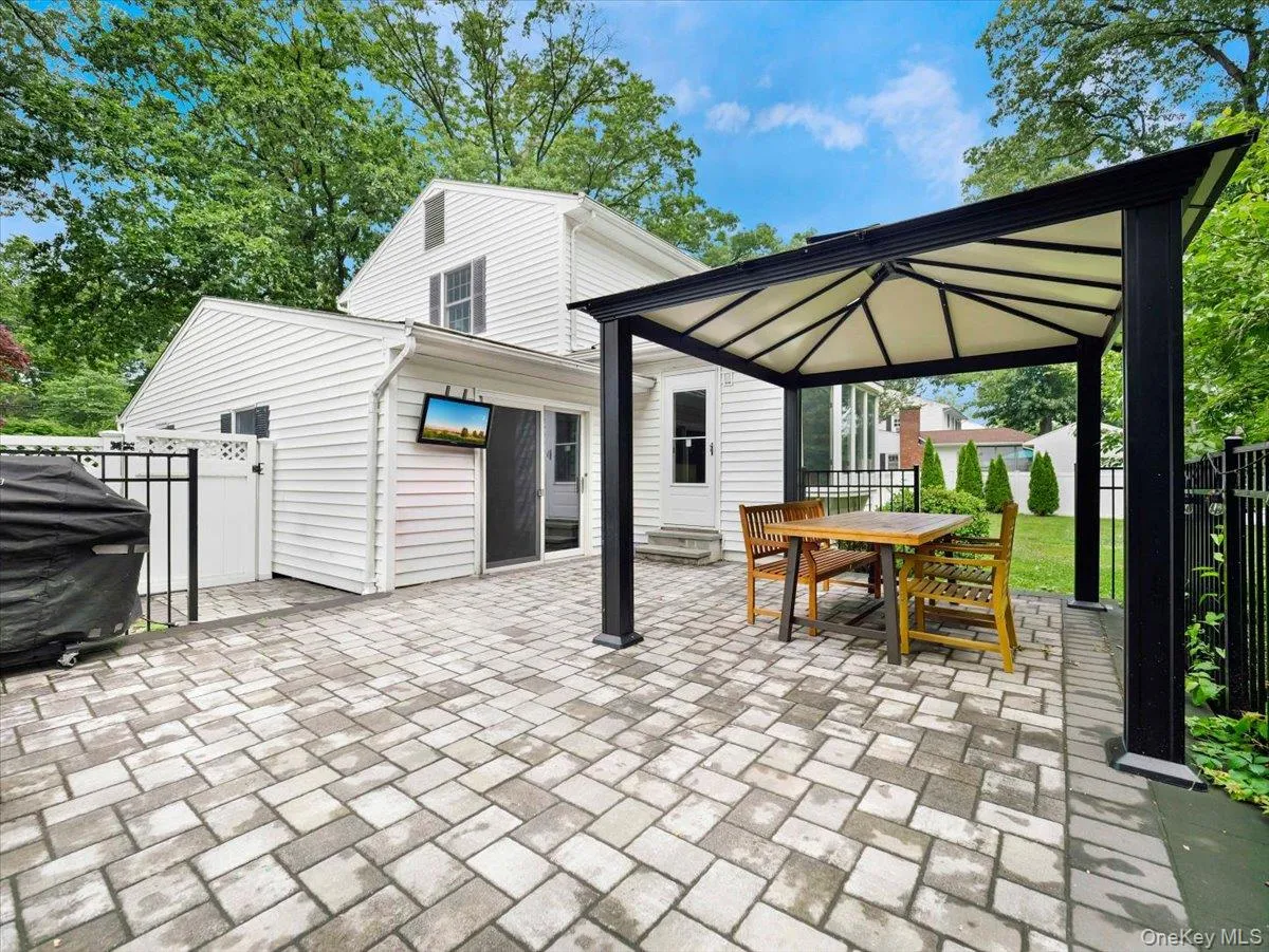 44 Oriole Street, Orangetown, NY, 3 Bedrooms Bedrooms, 7 Rooms Rooms,2 BathroomsBathrooms,Residential,For Rent,Oriole,0,1020660 44 Oriole Street, Orangetown, NY, 3 Bedrooms Bedrooms, 7 Rooms Rooms,2 BathroomsBathrooms,Residential,For Rent,Oriole,0,1020660