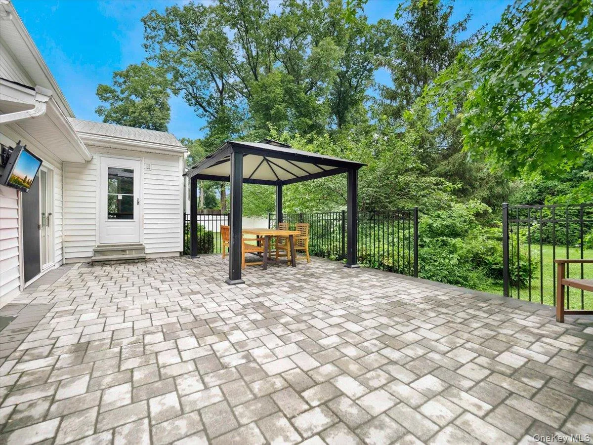 44 Oriole Street, Orangetown, NY, 3 Bedrooms Bedrooms, 7 Rooms Rooms,2 BathroomsBathrooms,Residential,For Rent,Oriole,0,1020660 44 Oriole Street, Orangetown, NY, 3 Bedrooms Bedrooms, 7 Rooms Rooms,2 BathroomsBathrooms,Residential,For Rent,Oriole,0,1020660