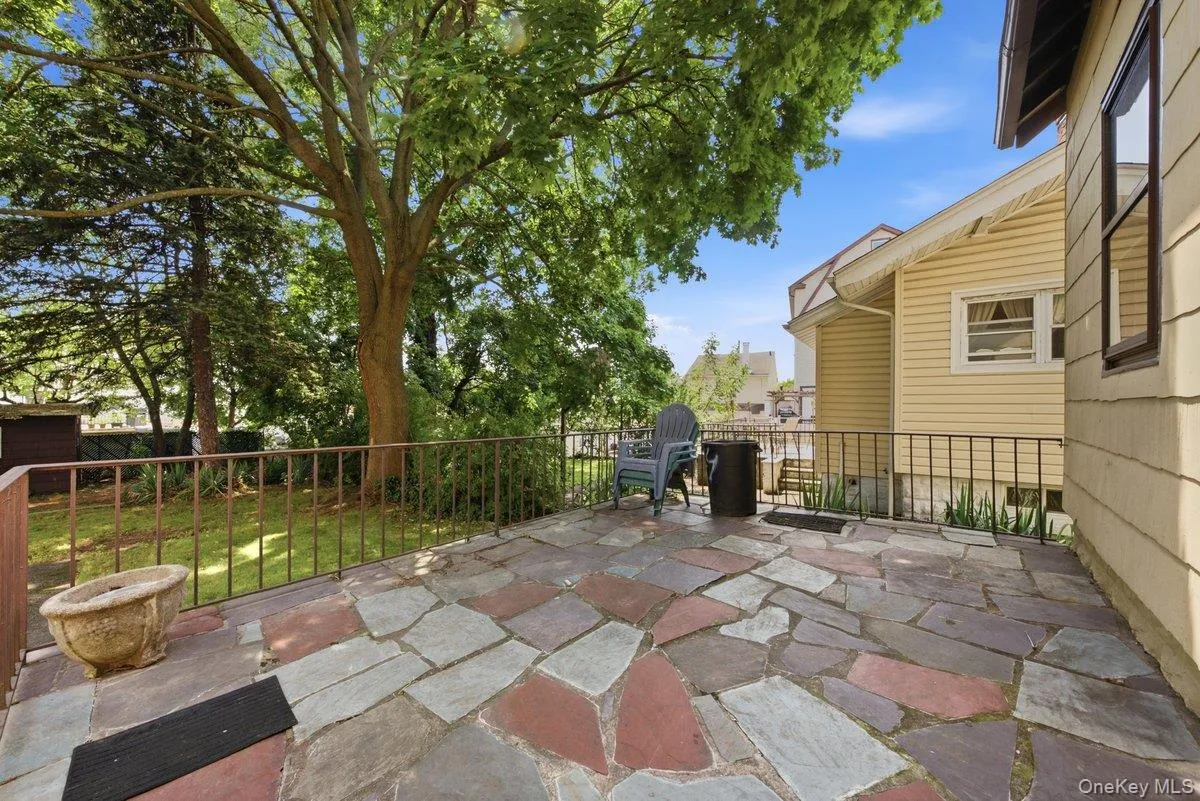 24 Cooper Street, Yonkers, NY, 2 Bedrooms Bedrooms, 7 Rooms Rooms,1 BathroomBathrooms,Residential,For Rent,Cooper,0,1020662 24 Cooper Street, Yonkers, NY, 2 Bedrooms Bedrooms, 7 Rooms Rooms,1 BathroomBathrooms,Residential,For Rent,Cooper,0,1020662