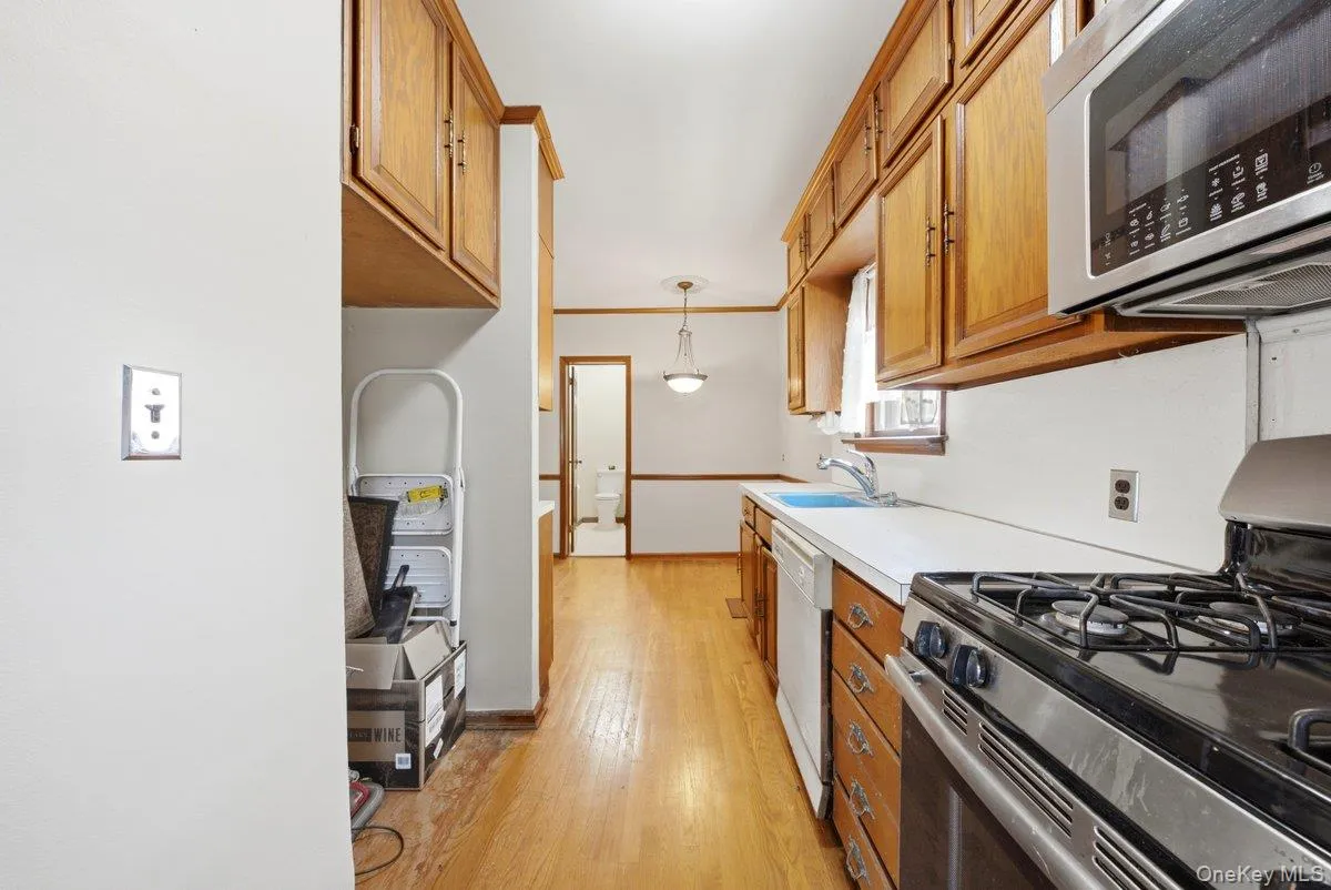 24 Cooper Street, Yonkers, NY, 2 Bedrooms Bedrooms, 7 Rooms Rooms,1 BathroomBathrooms,Residential,For Rent,Cooper,0,1020662 24 Cooper Street, Yonkers, NY, 2 Bedrooms Bedrooms, 7 Rooms Rooms,1 BathroomBathrooms,Residential,For Rent,Cooper,0,1020662