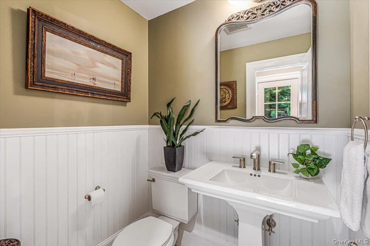 39 Cherry Lane, Oyster Bay, NY, 5 Bedrooms Bedrooms, 9 Rooms Rooms,5 BathroomsBathrooms,Residential,For Rent,Cherry,0,1020663 39 Cherry Lane, Oyster Bay, NY, 5 Bedrooms Bedrooms, 9 Rooms Rooms,5 BathroomsBathrooms,Residential,For Rent,Cherry,0,1020663
