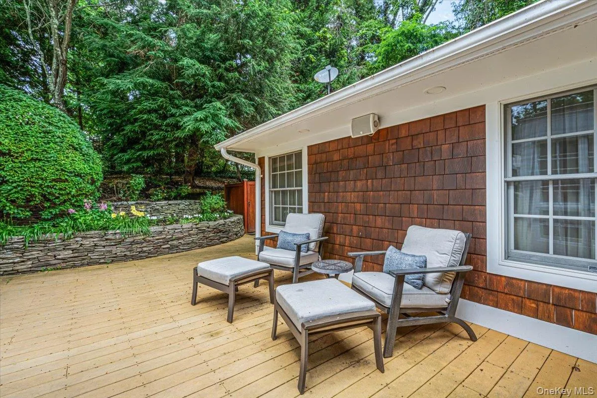 39 Cherry Lane, Oyster Bay, NY, 5 Bedrooms Bedrooms, 9 Rooms Rooms,5 BathroomsBathrooms,Residential,For Rent,Cherry,0,1020663 39 Cherry Lane, Oyster Bay, NY, 5 Bedrooms Bedrooms, 9 Rooms Rooms,5 BathroomsBathrooms,Residential,For Rent,Cherry,0,1020663