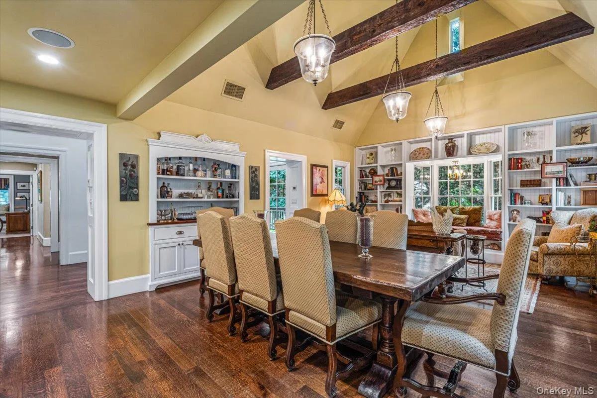 39 Cherry Lane, Oyster Bay, NY, 5 Bedrooms Bedrooms, 9 Rooms Rooms,5 BathroomsBathrooms,Residential,For Rent,Cherry,0,1020663 39 Cherry Lane, Oyster Bay, NY, 5 Bedrooms Bedrooms, 9 Rooms Rooms,5 BathroomsBathrooms,Residential,For Rent,Cherry,0,1020663