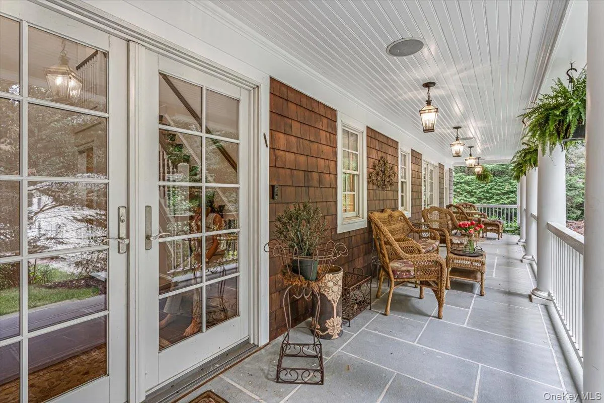 39 Cherry Lane, Oyster Bay, NY, 5 Bedrooms Bedrooms, 9 Rooms Rooms,5 BathroomsBathrooms,Residential,For Rent,Cherry,0,1020663 39 Cherry Lane, Oyster Bay, NY, 5 Bedrooms Bedrooms, 9 Rooms Rooms,5 BathroomsBathrooms,Residential,For Rent,Cherry,0,1020663
