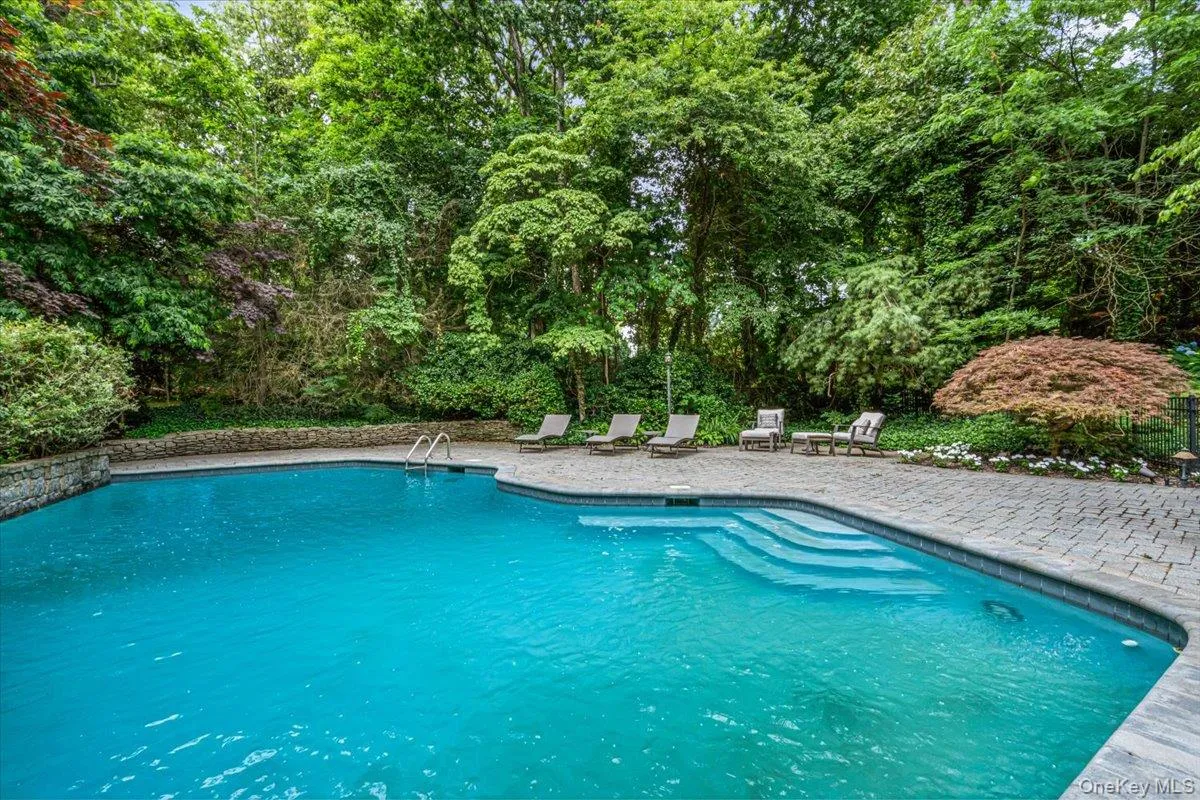 39 Cherry Lane, Oyster Bay, NY, 5 Bedrooms Bedrooms, 9 Rooms Rooms,5 BathroomsBathrooms,Residential,For Rent,Cherry,0,1020663 39 Cherry Lane, Oyster Bay, NY, 5 Bedrooms Bedrooms, 9 Rooms Rooms,5 BathroomsBathrooms,Residential,For Rent,Cherry,0,1020663