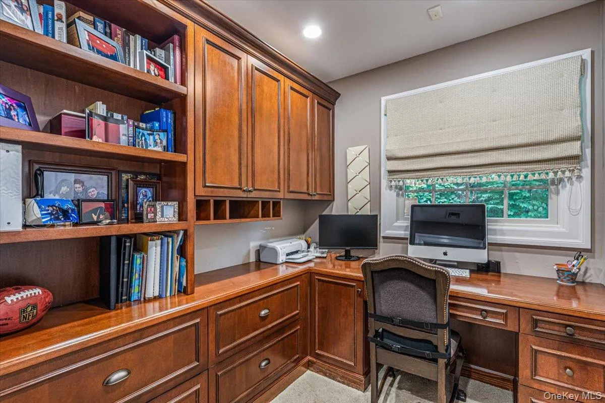 39 Cherry Lane, Oyster Bay, NY, 5 Bedrooms Bedrooms, 9 Rooms Rooms,5 BathroomsBathrooms,Residential,For Rent,Cherry,0,1020663 39 Cherry Lane, Oyster Bay, NY, 5 Bedrooms Bedrooms, 9 Rooms Rooms,5 BathroomsBathrooms,Residential,For Rent,Cherry,0,1020663