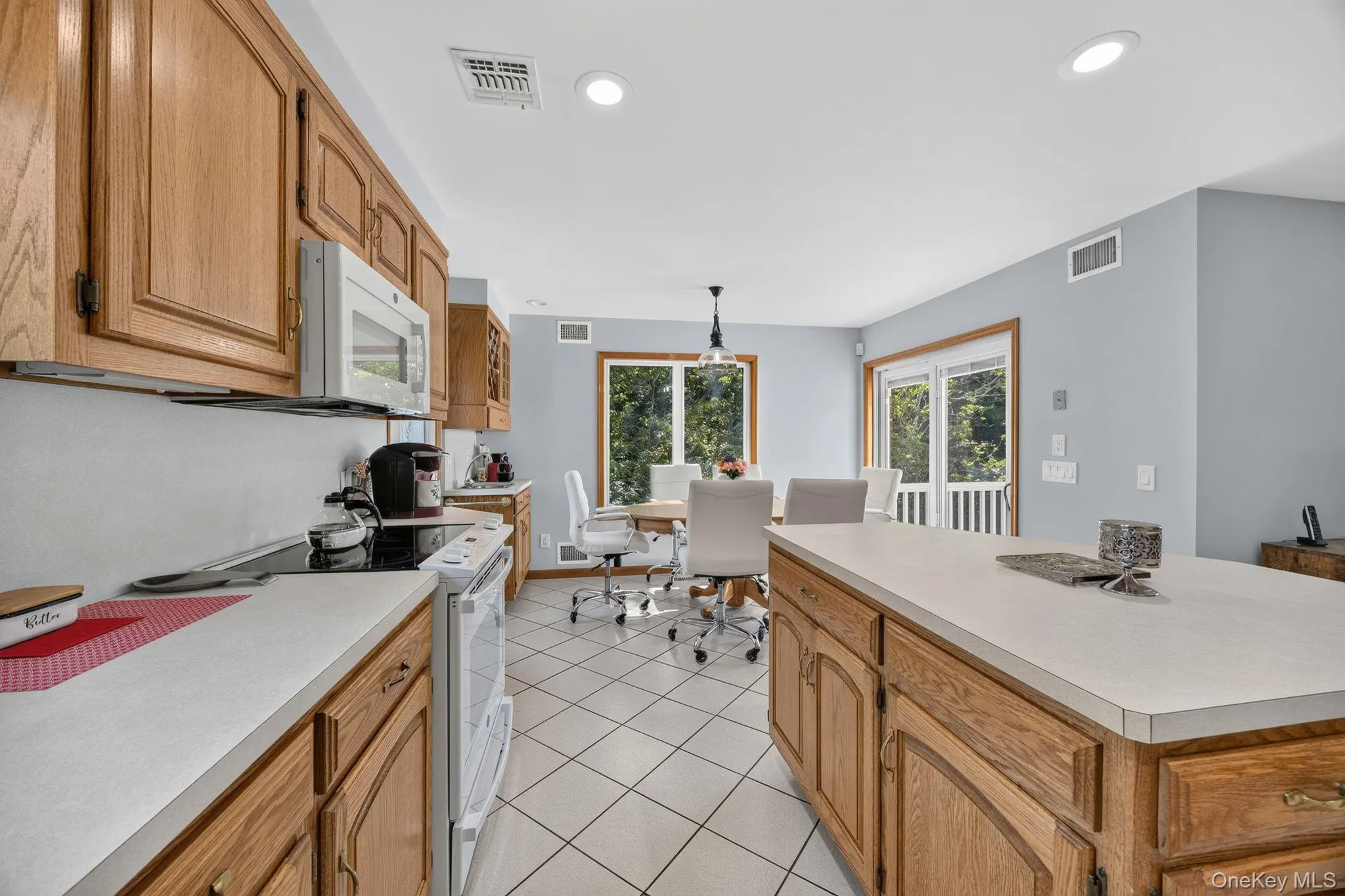 103 Soundview Drive, Brookhaven, NY, 4 Bedrooms Bedrooms, 7 Rooms Rooms,2 BathroomsBathrooms,Residential,For Rent,Soundview,0,1020664 103 Soundview Drive, Brookhaven, NY, 4 Bedrooms Bedrooms, 7 Rooms Rooms,2 BathroomsBathrooms,Residential,For Rent,Soundview,0,1020664