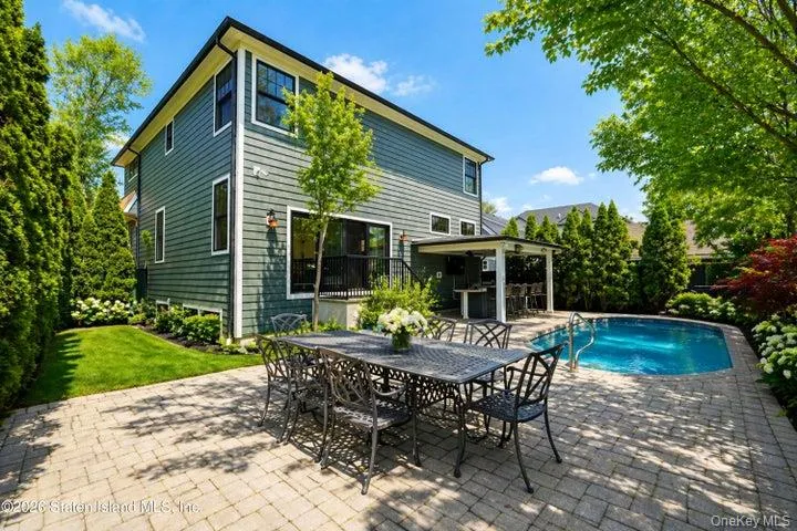 100 Hull Ave, New York, NY, 6 Bedrooms Bedrooms, 14 Rooms Rooms,3 BathroomsBathrooms,Residential,For Rent,Hull Ave,0,1020666 100 Hull Ave, New York, NY, 6 Bedrooms Bedrooms, 14 Rooms Rooms,3 BathroomsBathrooms,Residential,For Rent,Hull Ave,0,1020666
