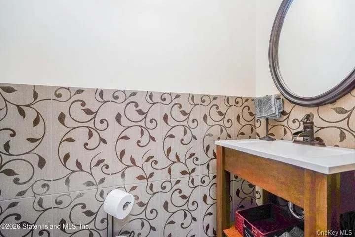 100 Hull Ave, New York, NY, 6 Bedrooms Bedrooms, 14 Rooms Rooms,3 BathroomsBathrooms,Residential,For Rent,Hull Ave,0,1020666 100 Hull Ave, New York, NY, 6 Bedrooms Bedrooms, 14 Rooms Rooms,3 BathroomsBathrooms,Residential,For Rent,Hull Ave,0,1020666