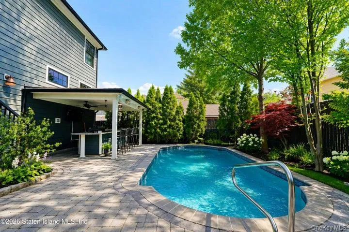 100 Hull Ave, New York, NY, 6 Bedrooms Bedrooms, 14 Rooms Rooms,3 BathroomsBathrooms,Residential,For Rent,Hull Ave,0,1020666 100 Hull Ave, New York, NY, 6 Bedrooms Bedrooms, 14 Rooms Rooms,3 BathroomsBathrooms,Residential,For Rent,Hull Ave,0,1020666