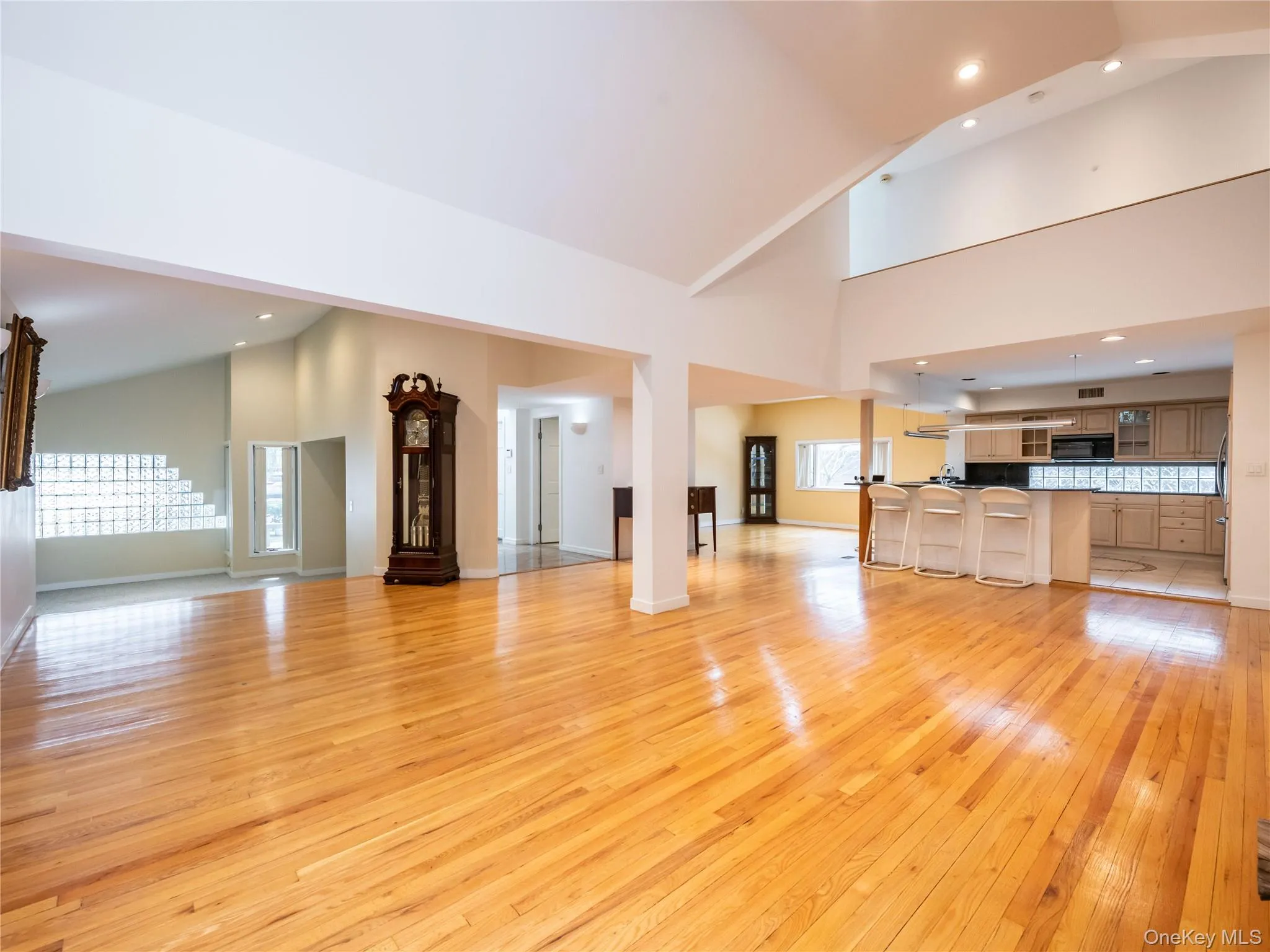 Open Floorplan Living and Dining Room Open Floorplan Living and Dining Room