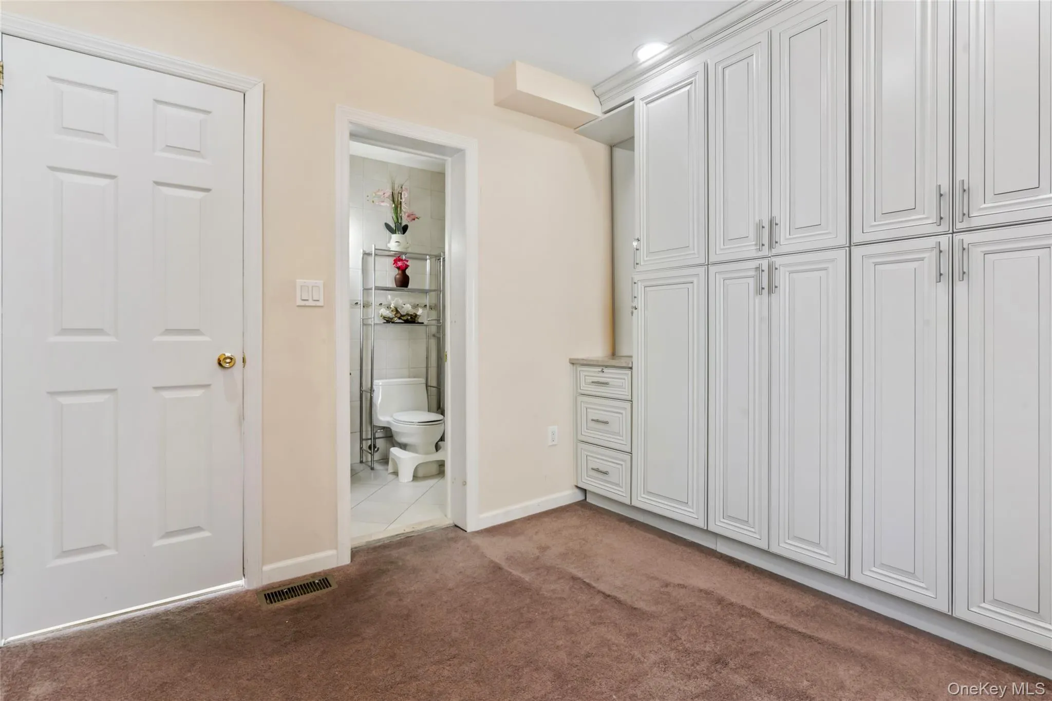 20 Heywood Street, Hempstead, NY, 5 Bedrooms Bedrooms, 7 Rooms Rooms,4 BathroomsBathrooms,Residential,For Rent,Heywood,0,1020669 20 Heywood Street, Hempstead, NY, 5 Bedrooms Bedrooms, 7 Rooms Rooms,4 BathroomsBathrooms,Residential,For Rent,Heywood,0,1020669