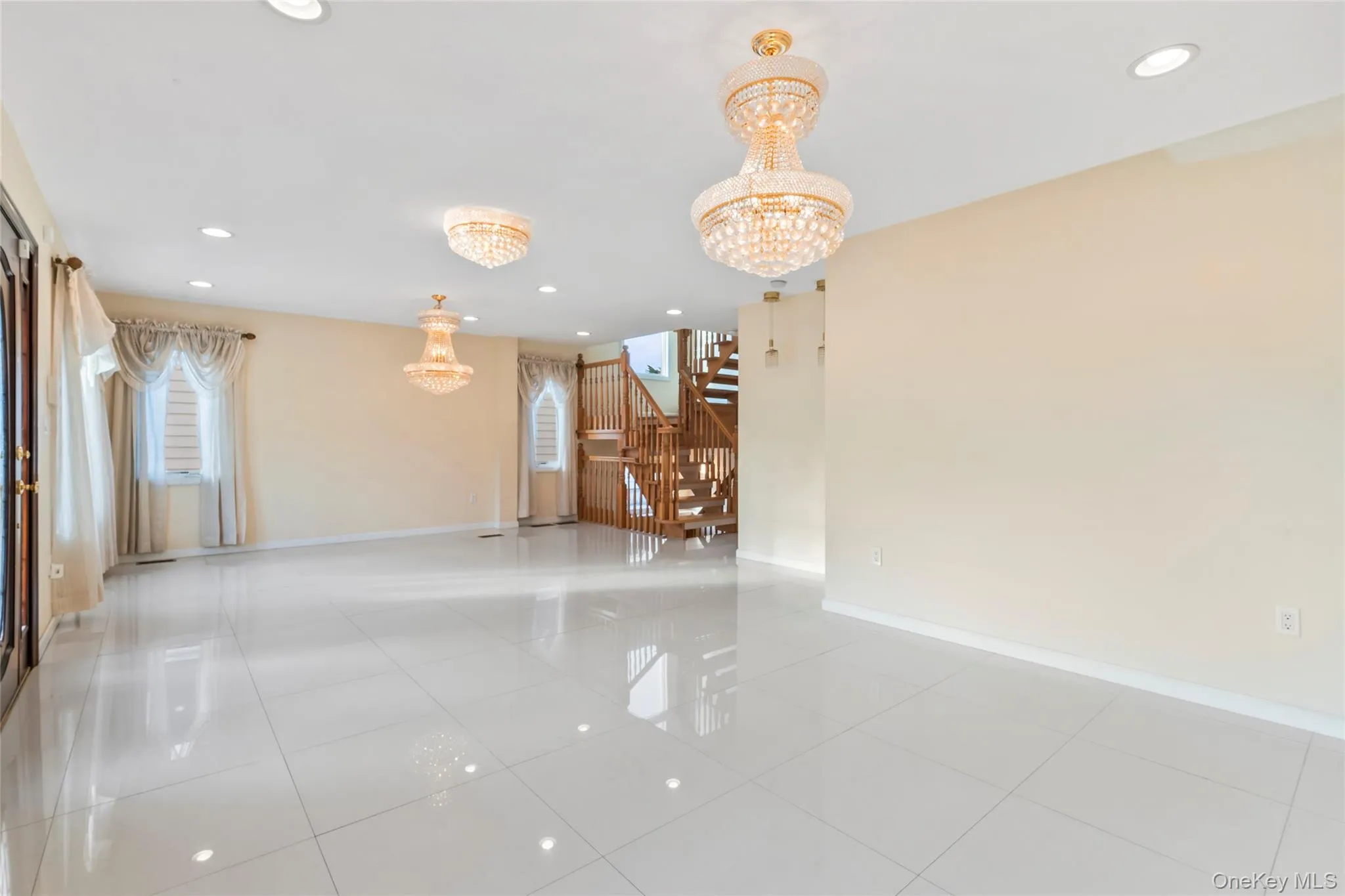 20 Heywood Street, Hempstead, NY, 5 Bedrooms Bedrooms, 7 Rooms Rooms,4 BathroomsBathrooms,Residential,For Rent,Heywood,0,1020669 20 Heywood Street, Hempstead, NY, 5 Bedrooms Bedrooms, 7 Rooms Rooms,4 BathroomsBathrooms,Residential,For Rent,Heywood,0,1020669