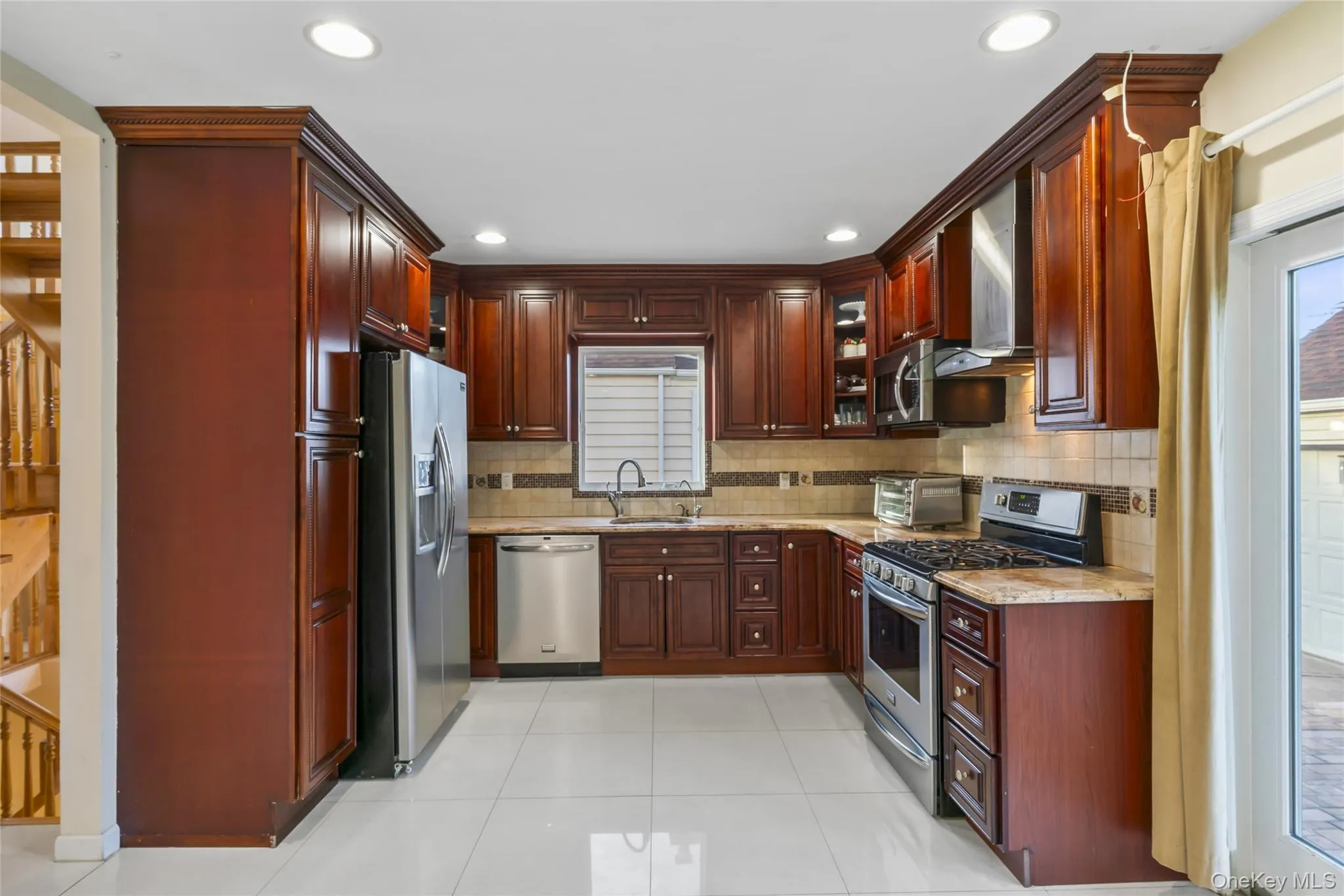 20 Heywood Street, Hempstead, NY, 5 Bedrooms Bedrooms, 7 Rooms Rooms,4 BathroomsBathrooms,Residential,For Rent,Heywood,0,1020669 20 Heywood Street, Hempstead, NY, 5 Bedrooms Bedrooms, 7 Rooms Rooms,4 BathroomsBathrooms,Residential,For Rent,Heywood,0,1020669