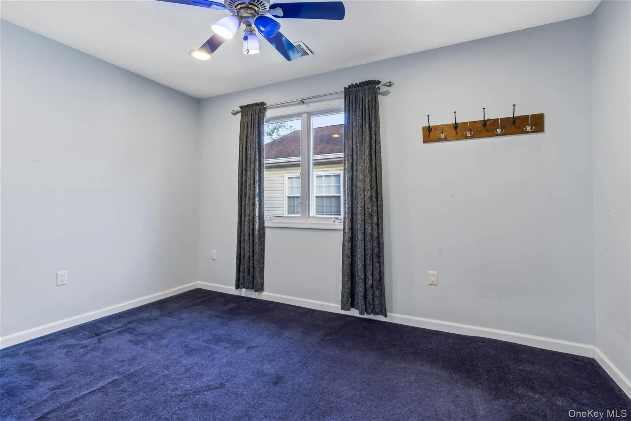 20 Heywood Street, Hempstead, NY, 5 Bedrooms Bedrooms, 7 Rooms Rooms,4 BathroomsBathrooms,Residential,For Rent,Heywood,0,1020669 20 Heywood Street, Hempstead, NY, 5 Bedrooms Bedrooms, 7 Rooms Rooms,4 BathroomsBathrooms,Residential,For Rent,Heywood,0,1020669