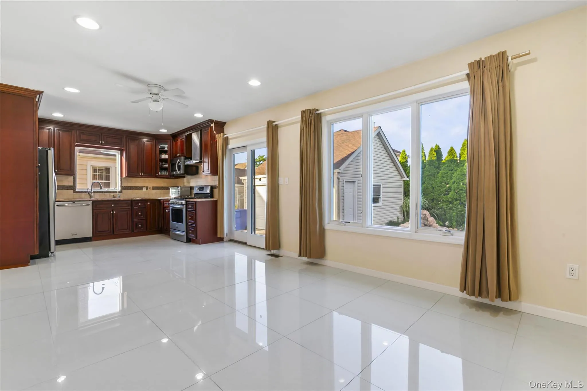 20 Heywood Street, Hempstead, NY, 5 Bedrooms Bedrooms, 7 Rooms Rooms,4 BathroomsBathrooms,Residential,For Rent,Heywood,0,1020669 20 Heywood Street, Hempstead, NY, 5 Bedrooms Bedrooms, 7 Rooms Rooms,4 BathroomsBathrooms,Residential,For Rent,Heywood,0,1020669