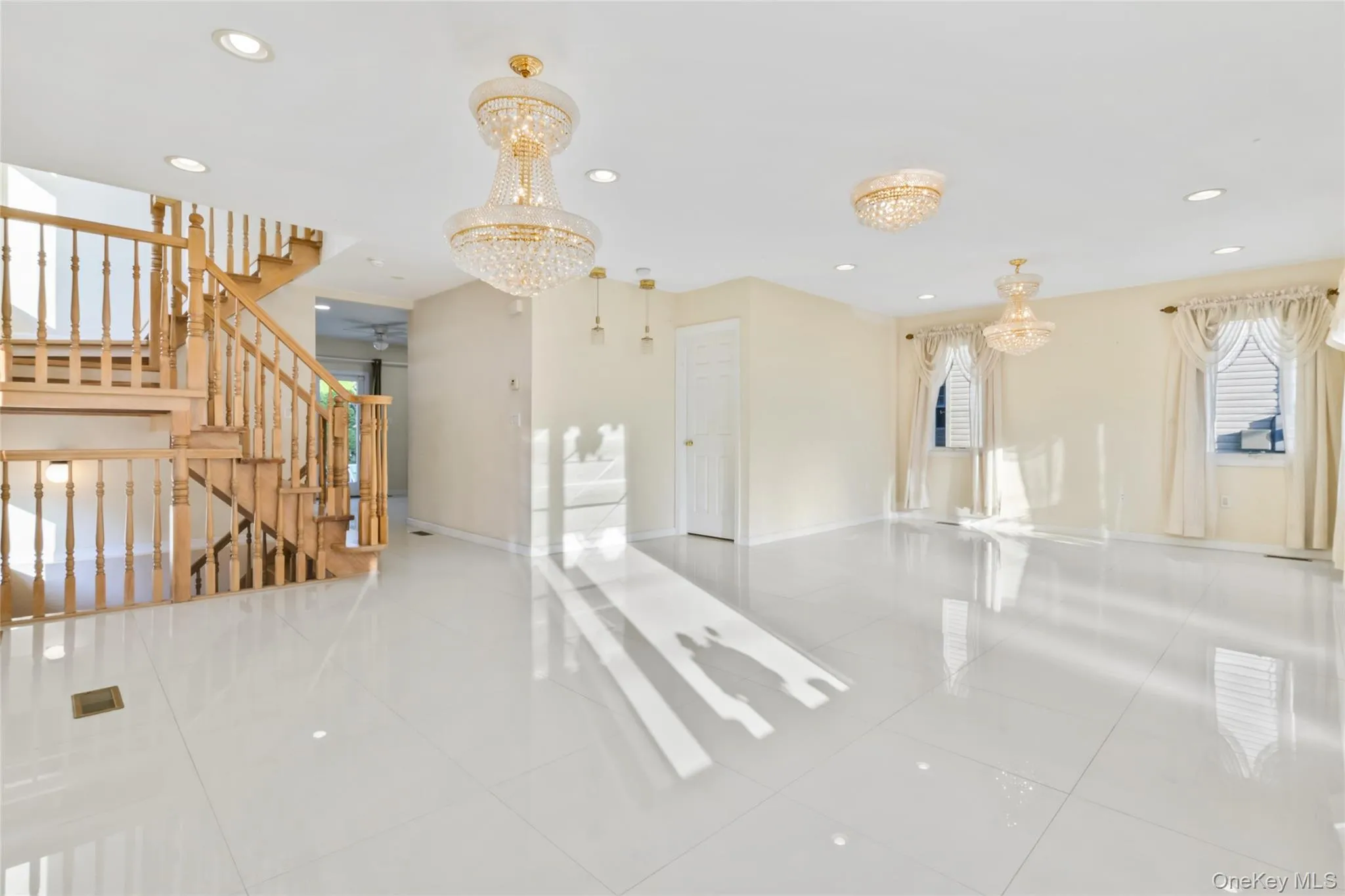 20 Heywood Street, Hempstead, NY, 5 Bedrooms Bedrooms, 7 Rooms Rooms,4 BathroomsBathrooms,Residential,For Rent,Heywood,0,1020669 20 Heywood Street, Hempstead, NY, 5 Bedrooms Bedrooms, 7 Rooms Rooms,4 BathroomsBathrooms,Residential,For Rent,Heywood,0,1020669