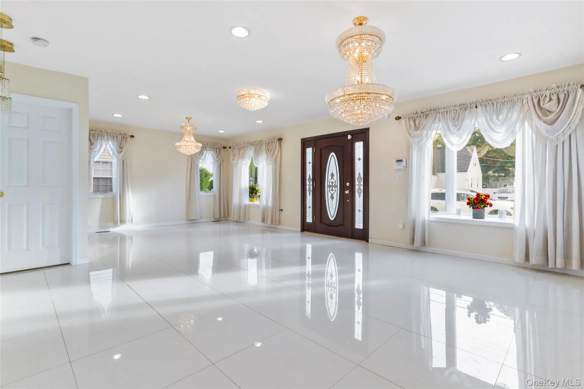 20 Heywood Street, Hempstead, NY, 5 Bedrooms Bedrooms, 7 Rooms Rooms,4 BathroomsBathrooms,Residential,For Rent,Heywood,0,1020669 20 Heywood Street, Hempstead, NY, 5 Bedrooms Bedrooms, 7 Rooms Rooms,4 BathroomsBathrooms,Residential,For Rent,Heywood,0,1020669