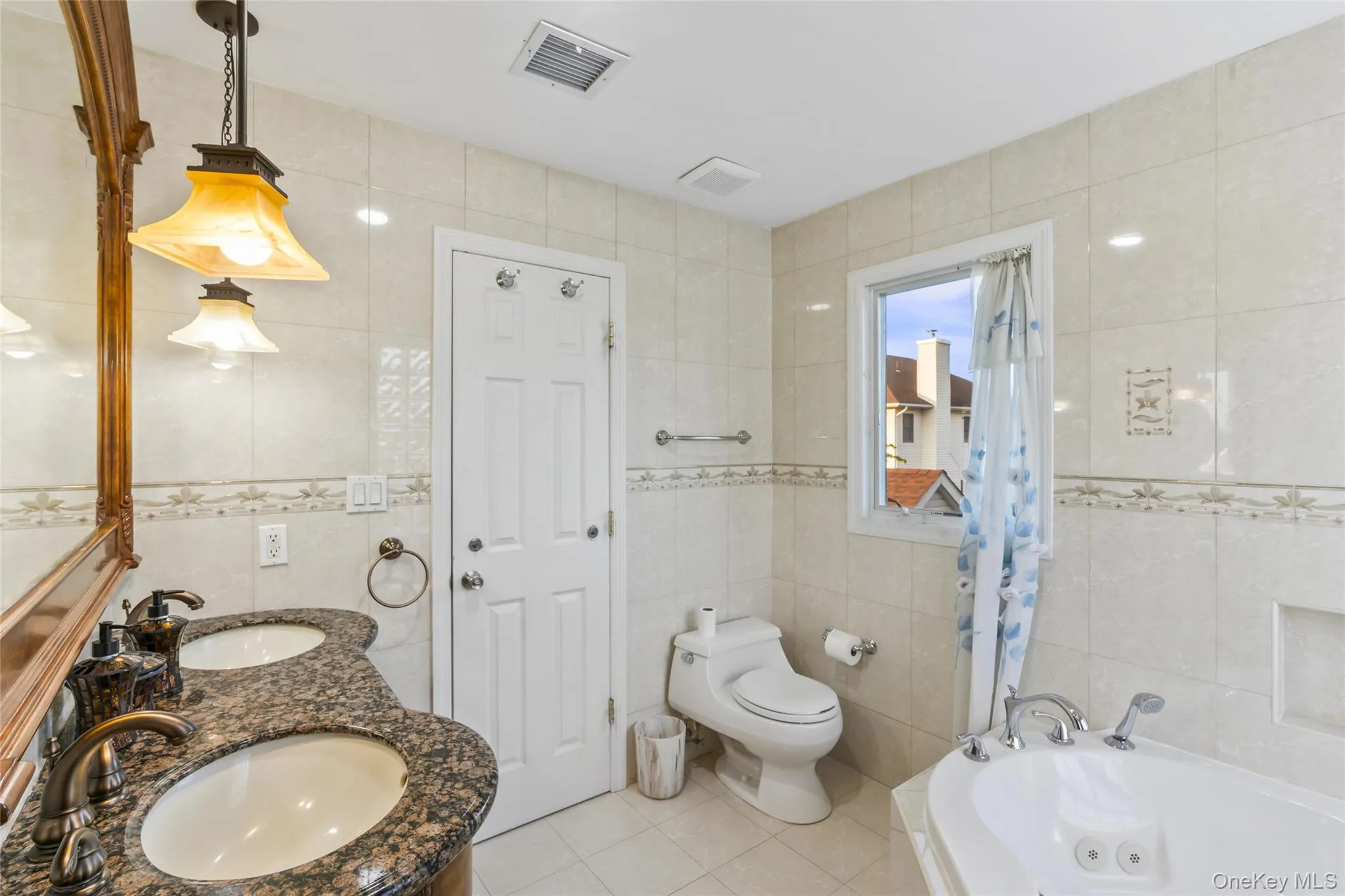 20 Heywood Street, Hempstead, NY, 5 Bedrooms Bedrooms, 7 Rooms Rooms,4 BathroomsBathrooms,Residential,For Rent,Heywood,0,1020669 20 Heywood Street, Hempstead, NY, 5 Bedrooms Bedrooms, 7 Rooms Rooms,4 BathroomsBathrooms,Residential,For Rent,Heywood,0,1020669