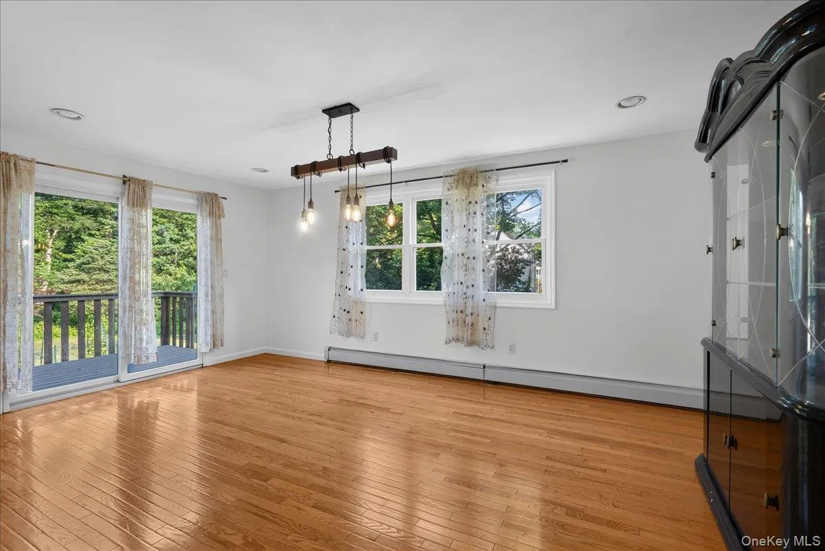 12 Flitt Street, Clarkstown, NY, 4 Bedrooms Bedrooms, 8 Rooms Rooms,2 BathroomsBathrooms,Residential,For Rent,Flitt,0,1020671 12 Flitt Street, Clarkstown, NY, 4 Bedrooms Bedrooms, 8 Rooms Rooms,2 BathroomsBathrooms,Residential,For Rent,Flitt,0,1020671