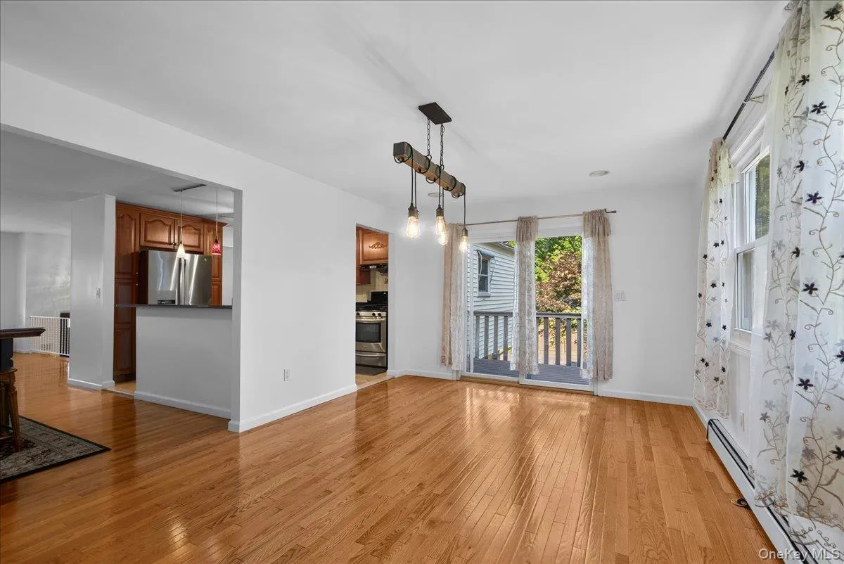12 Flitt Street, Clarkstown, NY, 4 Bedrooms Bedrooms, 8 Rooms Rooms,2 BathroomsBathrooms,Residential,For Rent,Flitt,0,1020671 12 Flitt Street, Clarkstown, NY, 4 Bedrooms Bedrooms, 8 Rooms Rooms,2 BathroomsBathrooms,Residential,For Rent,Flitt,0,1020671