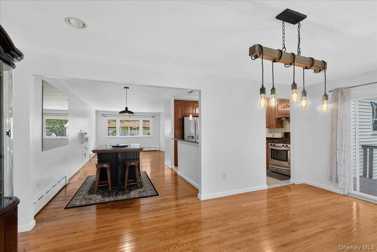 12 Flitt Street, Clarkstown, NY, 4 Bedrooms Bedrooms, 8 Rooms Rooms,2 BathroomsBathrooms,Residential,For Rent,Flitt,0,1020671 12 Flitt Street, Clarkstown, NY, 4 Bedrooms Bedrooms, 8 Rooms Rooms,2 BathroomsBathrooms,Residential,For Rent,Flitt,0,1020671