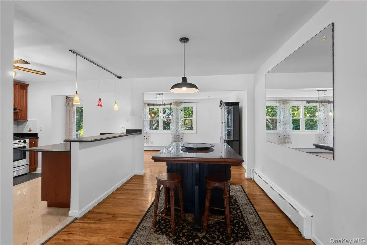 12 Flitt Street, Clarkstown, NY, 4 Bedrooms Bedrooms, 8 Rooms Rooms,2 BathroomsBathrooms,Residential,For Rent,Flitt,0,1020671 12 Flitt Street, Clarkstown, NY, 4 Bedrooms Bedrooms, 8 Rooms Rooms,2 BathroomsBathrooms,Residential,For Rent,Flitt,0,1020671