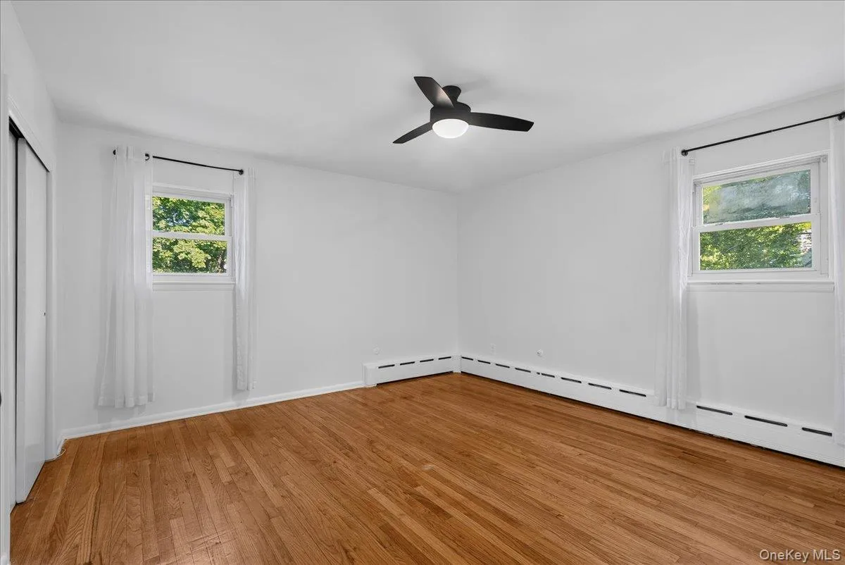 12 Flitt Street, Clarkstown, NY, 4 Bedrooms Bedrooms, 8 Rooms Rooms,2 BathroomsBathrooms,Residential,For Rent,Flitt,0,1020671 12 Flitt Street, Clarkstown, NY, 4 Bedrooms Bedrooms, 8 Rooms Rooms,2 BathroomsBathrooms,Residential,For Rent,Flitt,0,1020671