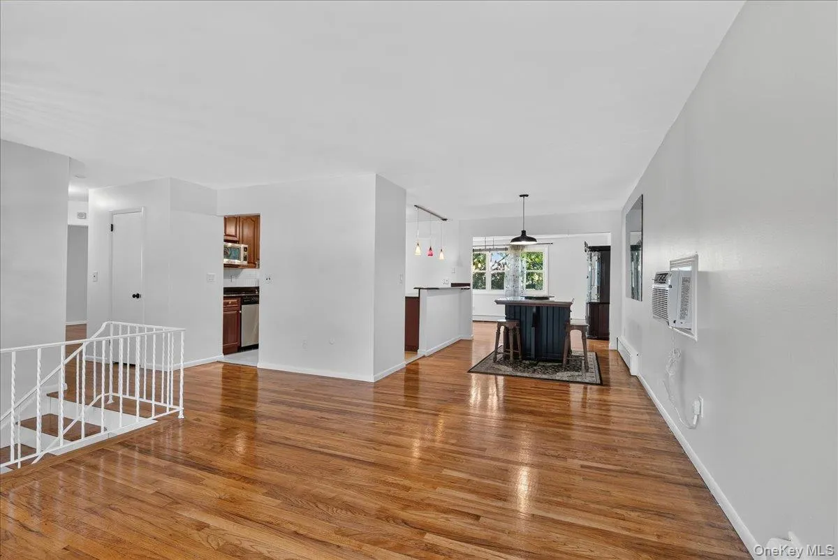 12 Flitt Street, Clarkstown, NY, 4 Bedrooms Bedrooms, 8 Rooms Rooms,2 BathroomsBathrooms,Residential,For Rent,Flitt,0,1020671 12 Flitt Street, Clarkstown, NY, 4 Bedrooms Bedrooms, 8 Rooms Rooms,2 BathroomsBathrooms,Residential,For Rent,Flitt,0,1020671